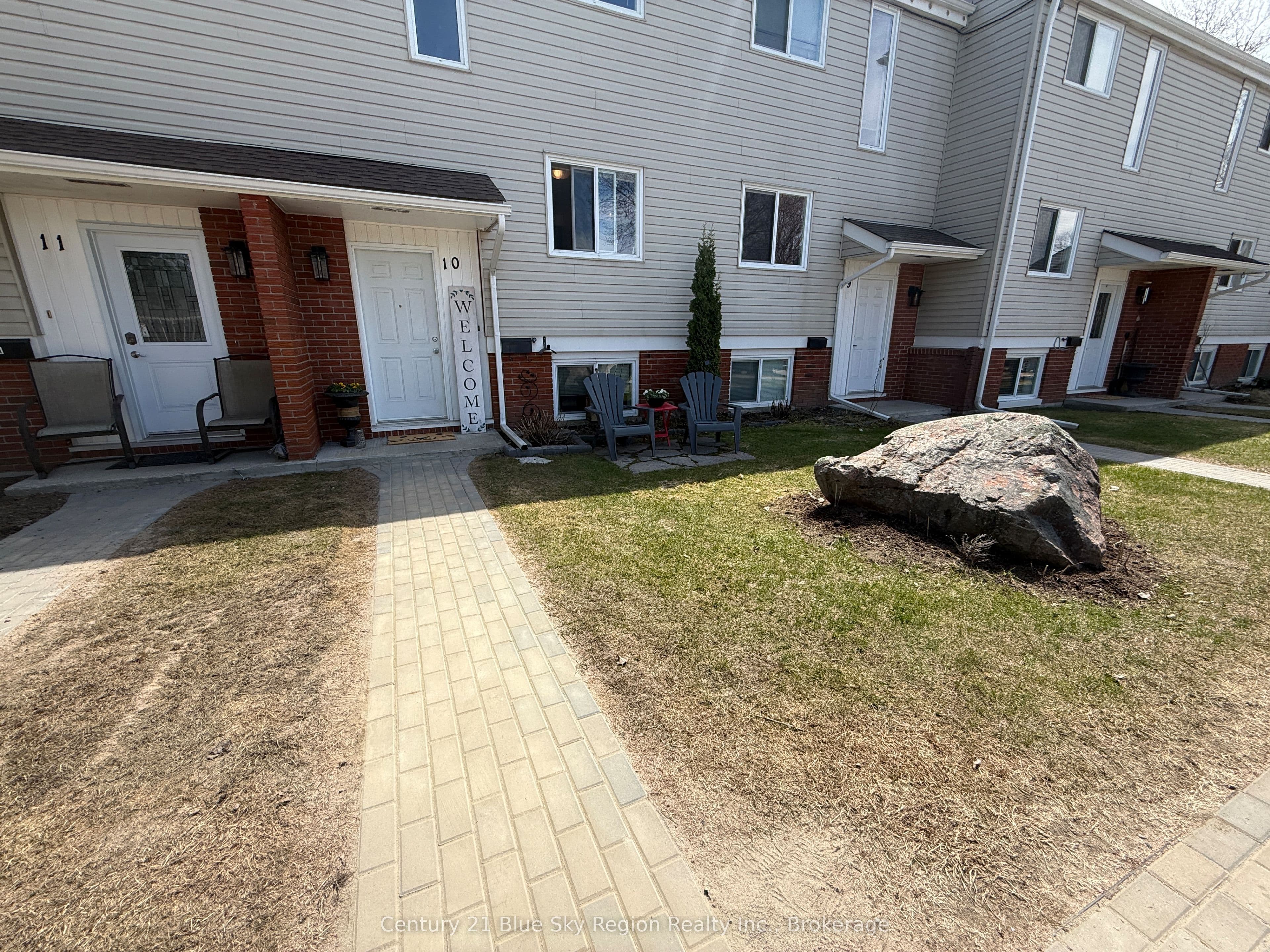 Unit 10 604 Banner Avenue photo 1