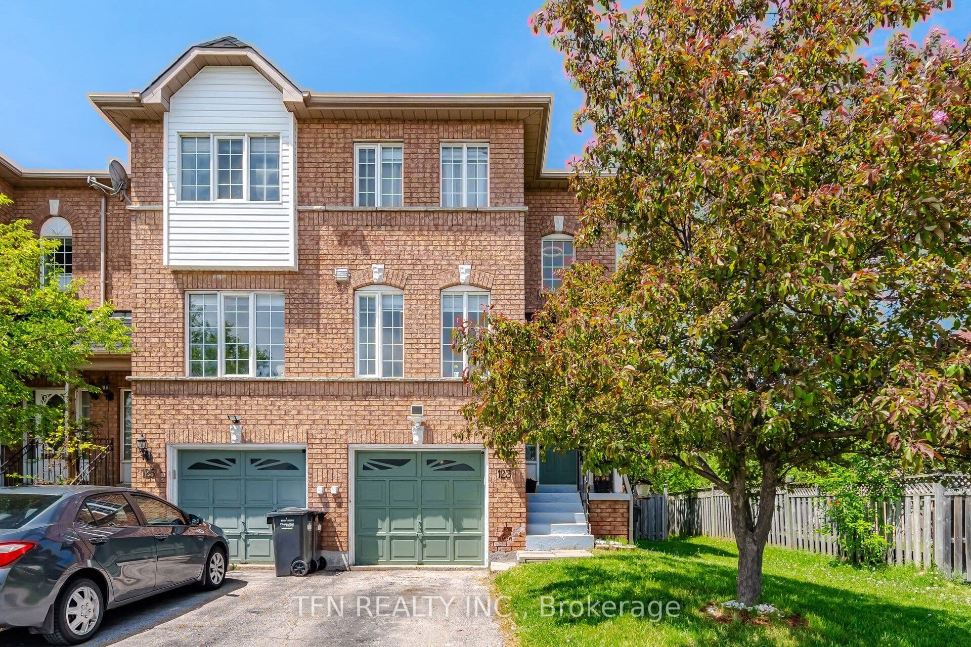 123 Brickyard Way photo 1