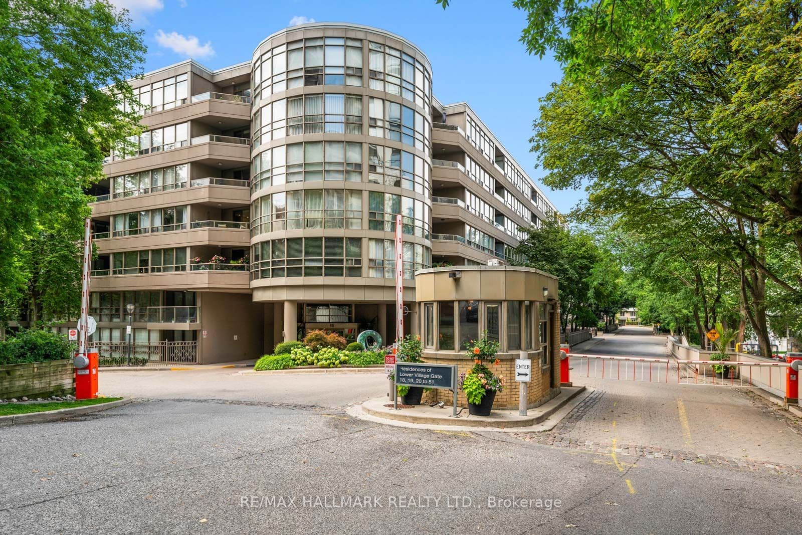 Unit 108 18 Lower Village Gate photo 1