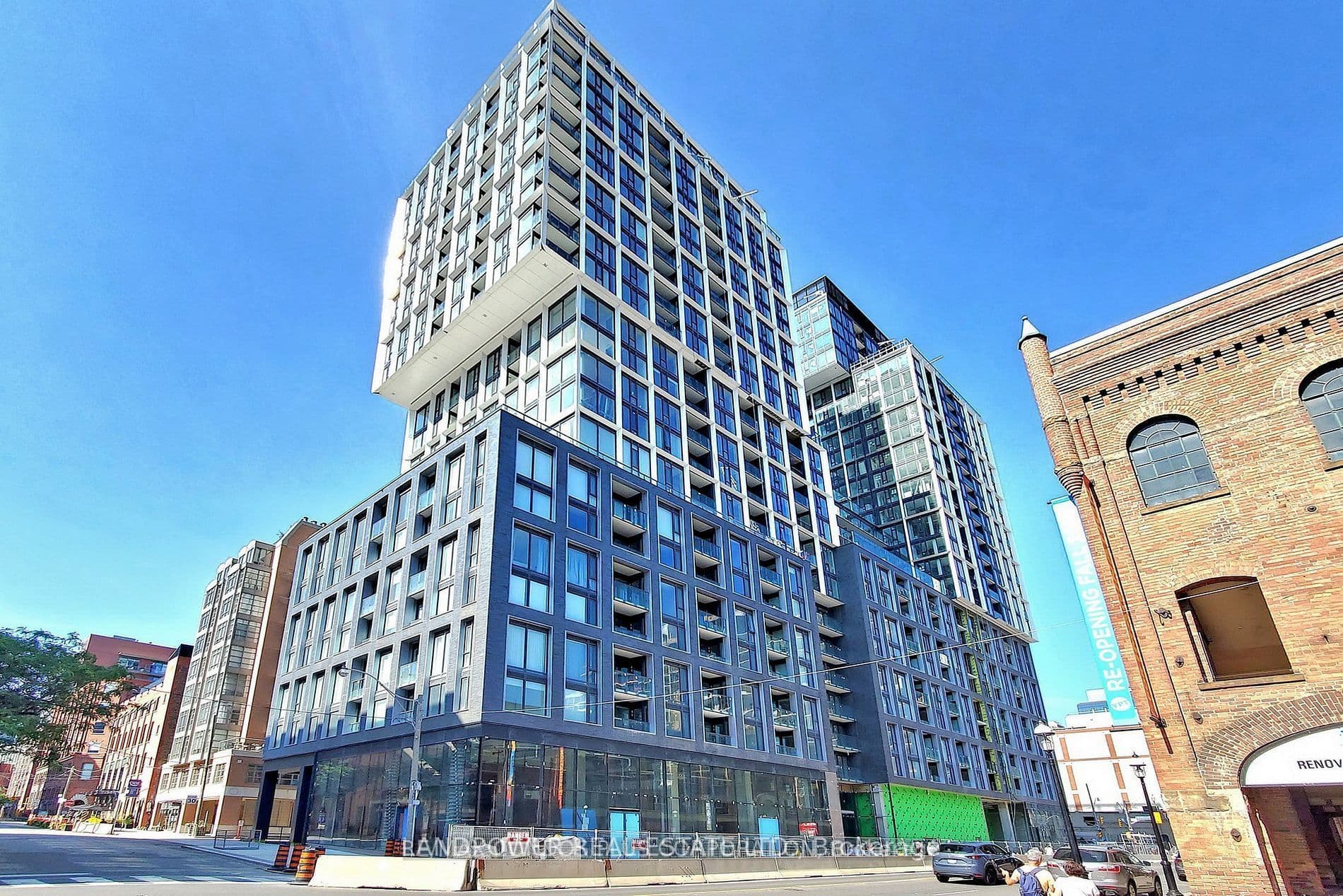 Unit 2308 158 FRONT Street photo 1