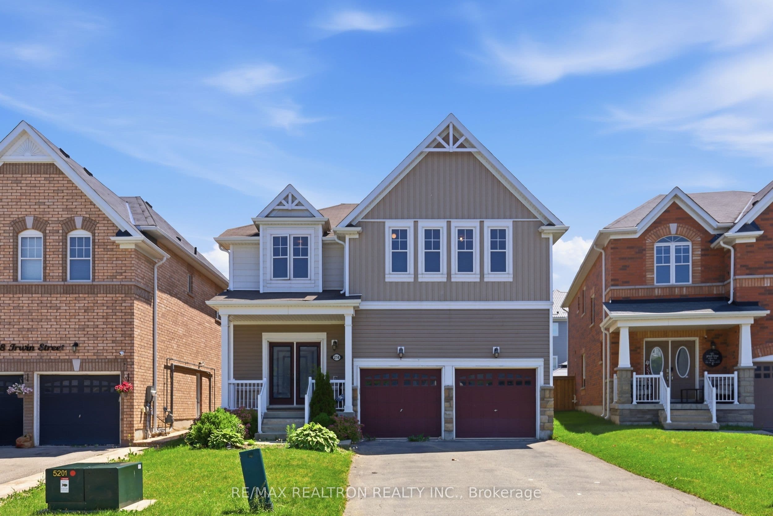 214 Irwin Street photo 1