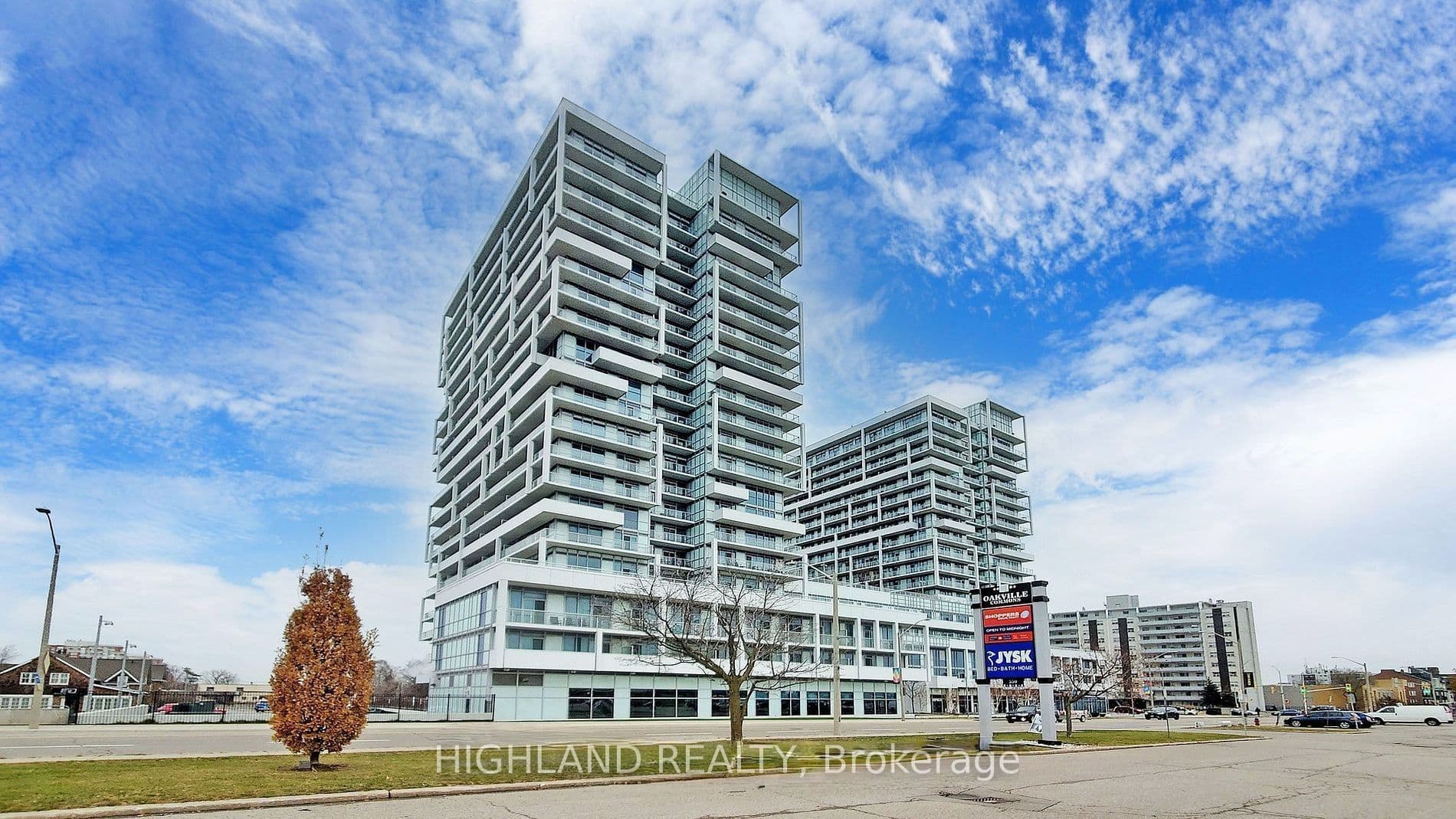 Unit 306 55 Speers Road photo 1