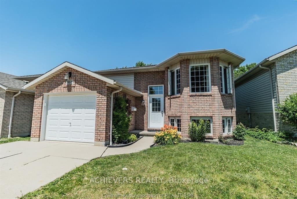 107 Greenfield Lane photo 1