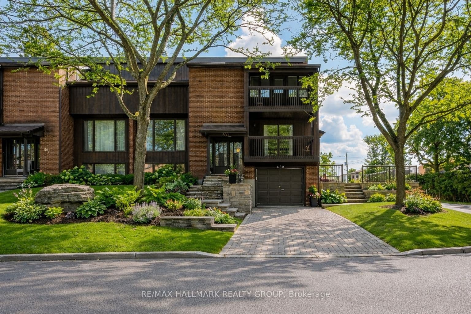 500 Foxview Place photo 1