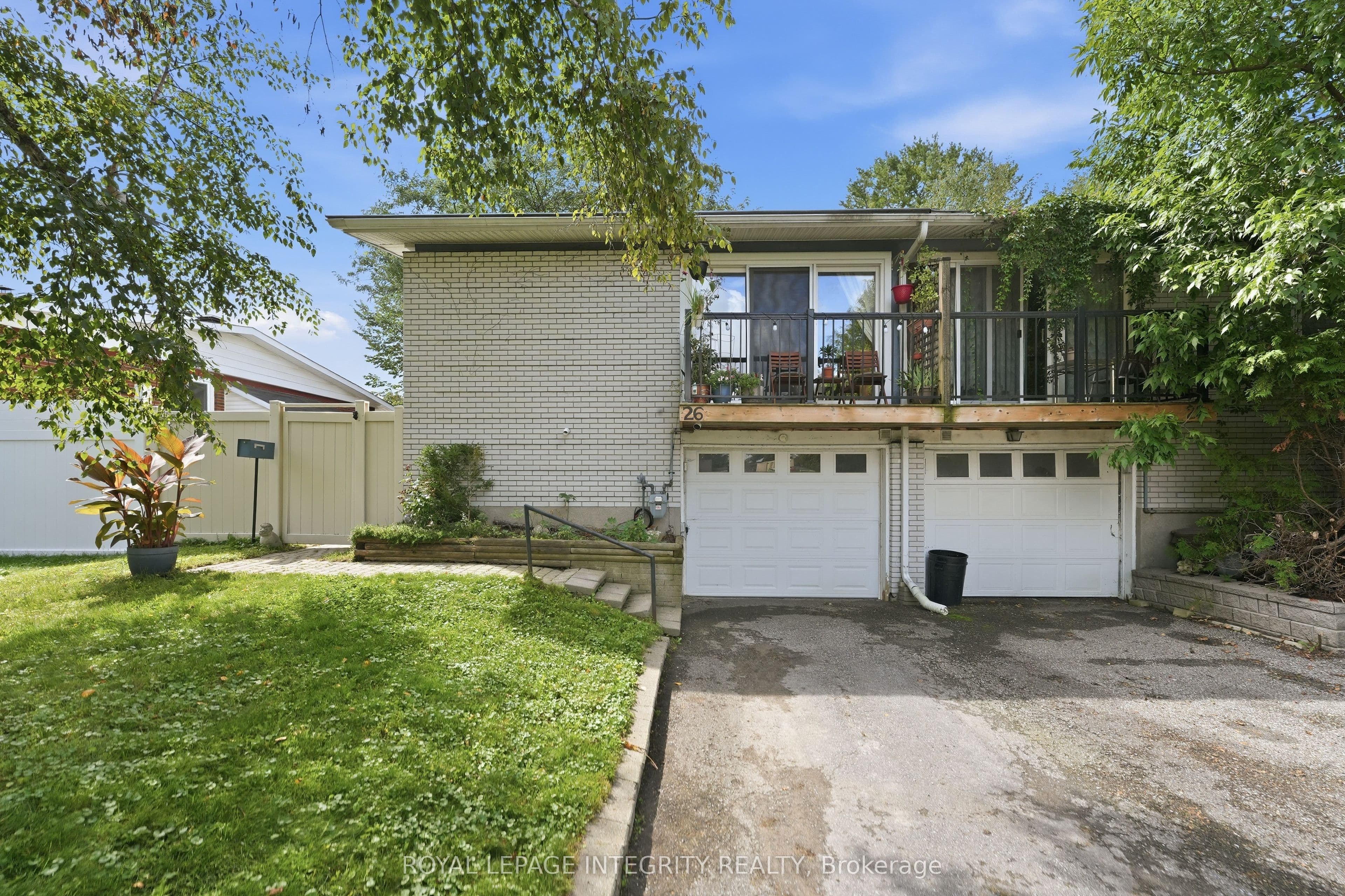 26 Woodmount Crescent photo 1