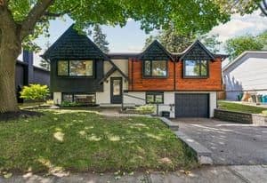 2505 Yarmouth Crescent photo 1