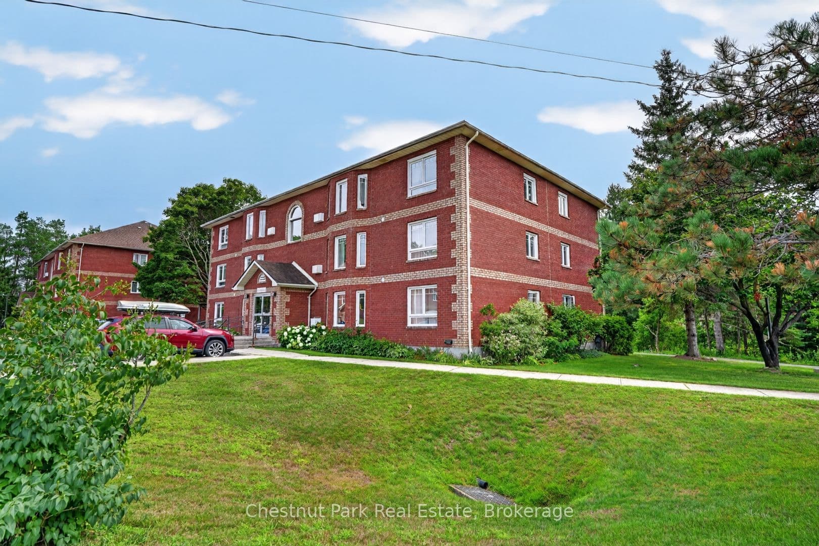 Unit 202C 661 Cedar Lane photo 1
