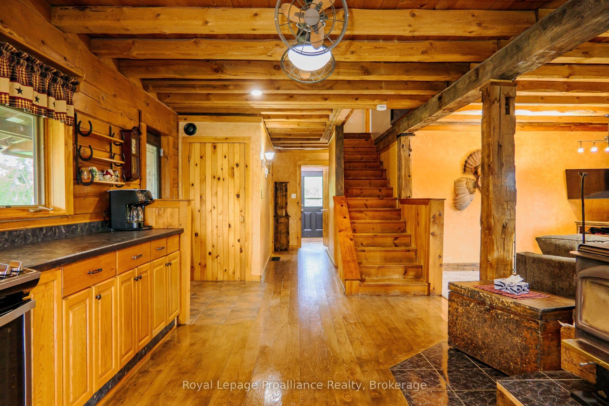 10 Hobbs Road photo 1