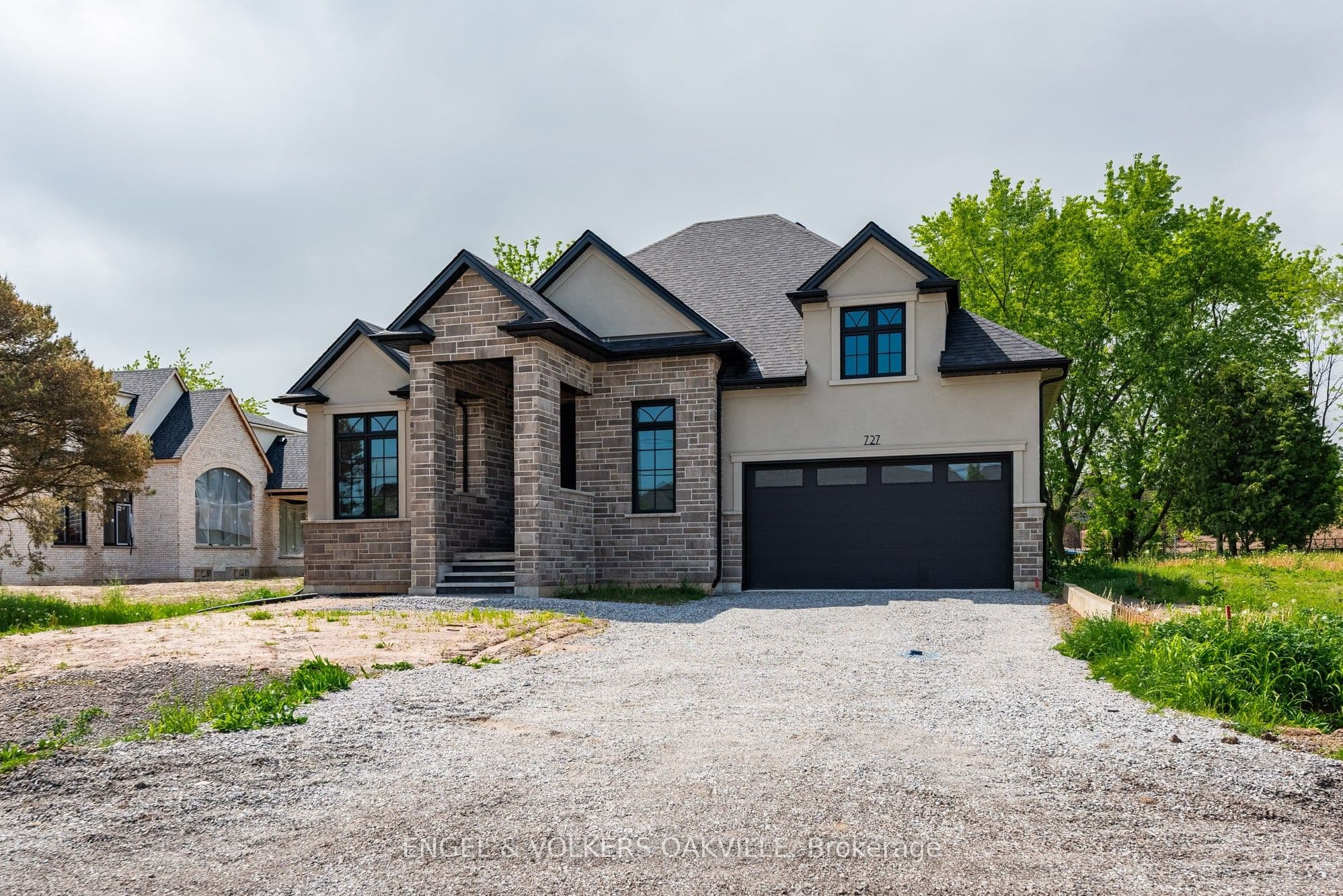 727 Warner Road photo 1