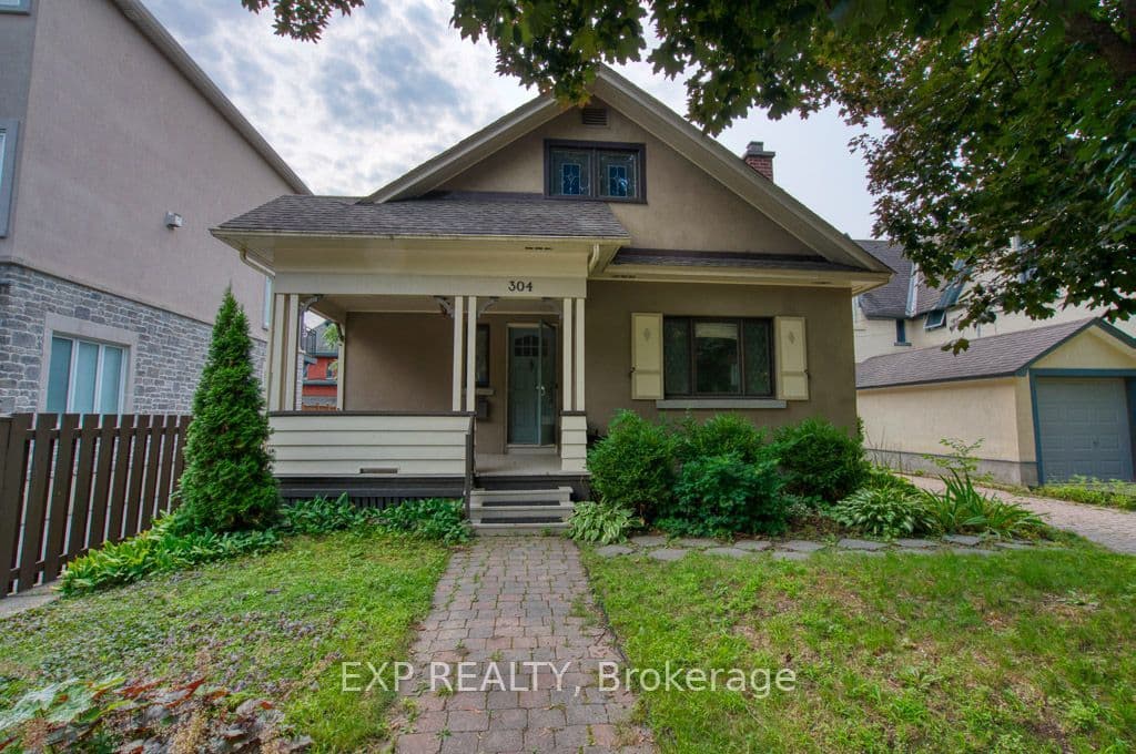 Unit B 304 Stewart Street photo 1