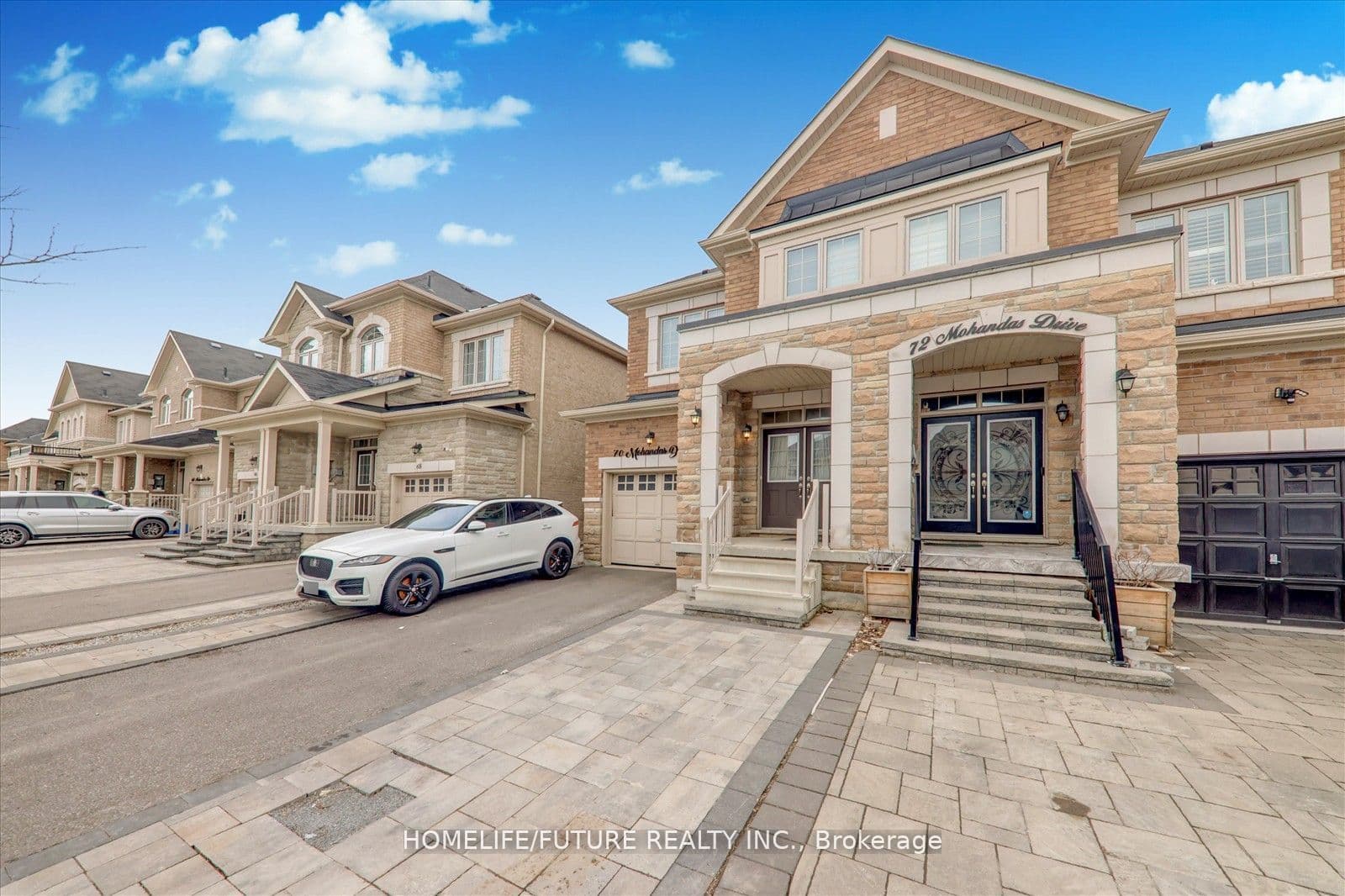 70 Mohandas Drive photo 1