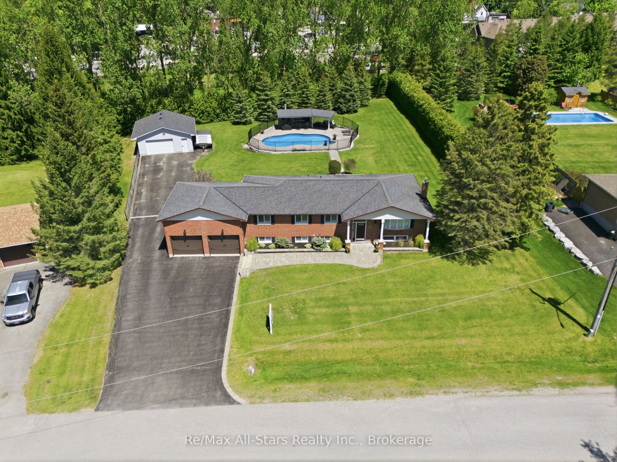 601 Alma Street photo 1