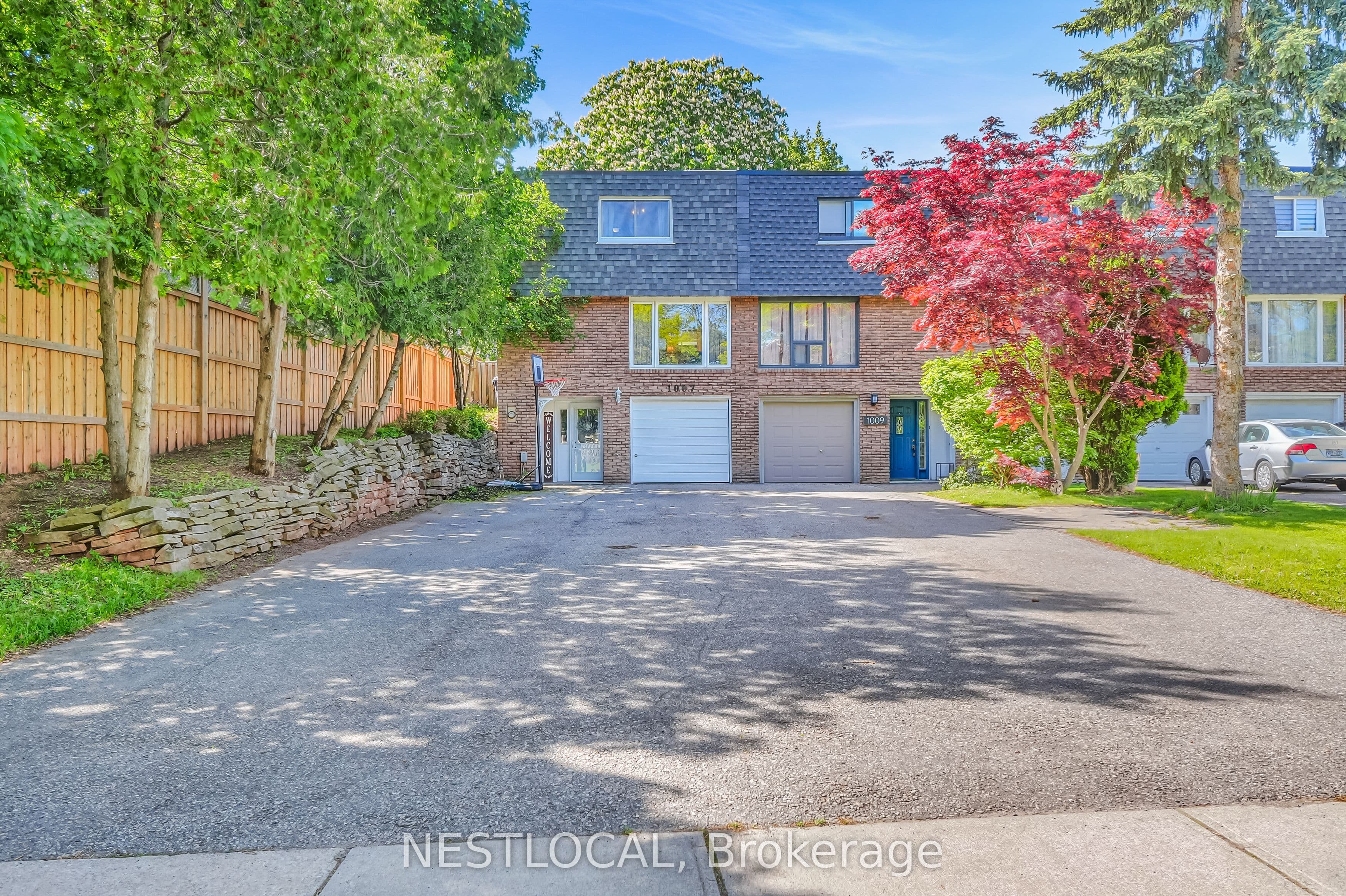 1007 Falgarwood Drive photo 1