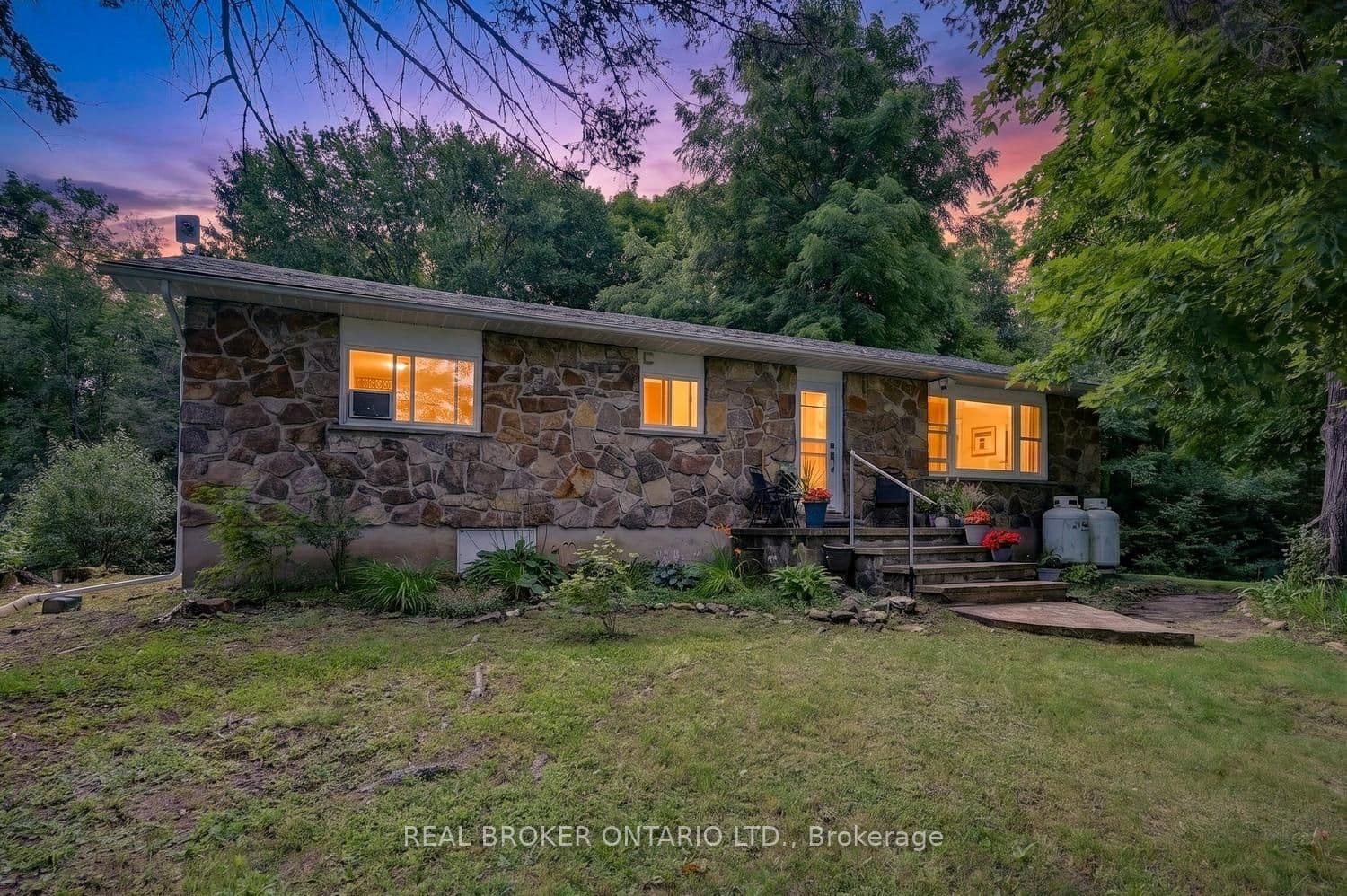 5397 Roger Stevens Drive photo 1