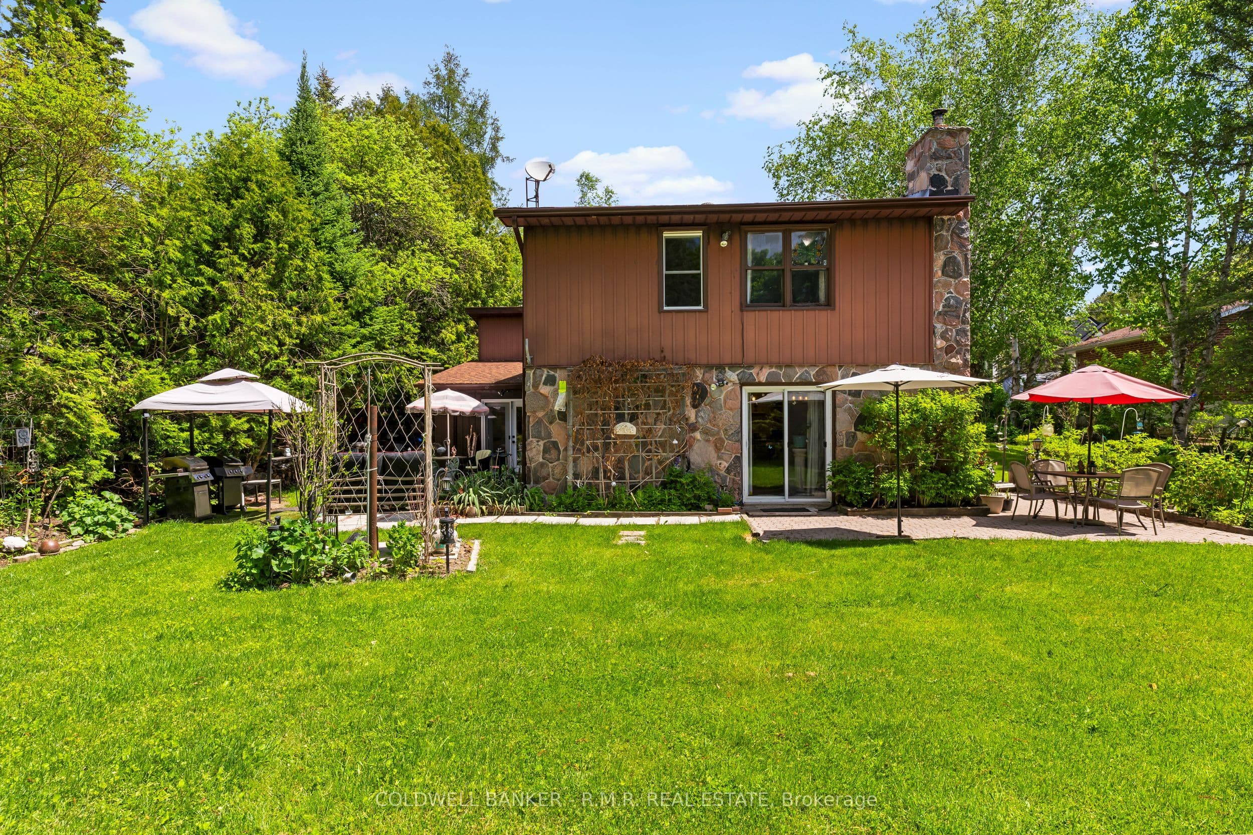 204 Acton Road photo 1