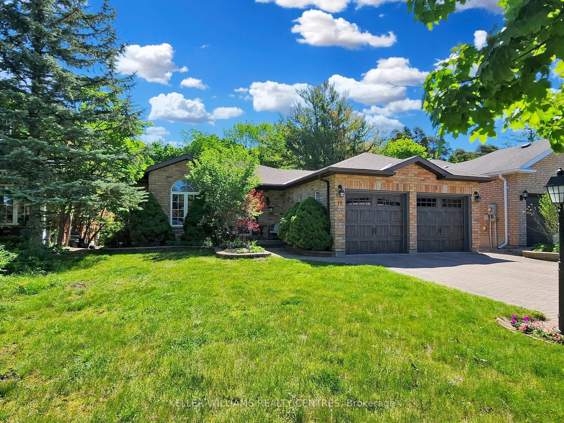 14 Gables Way photo 1