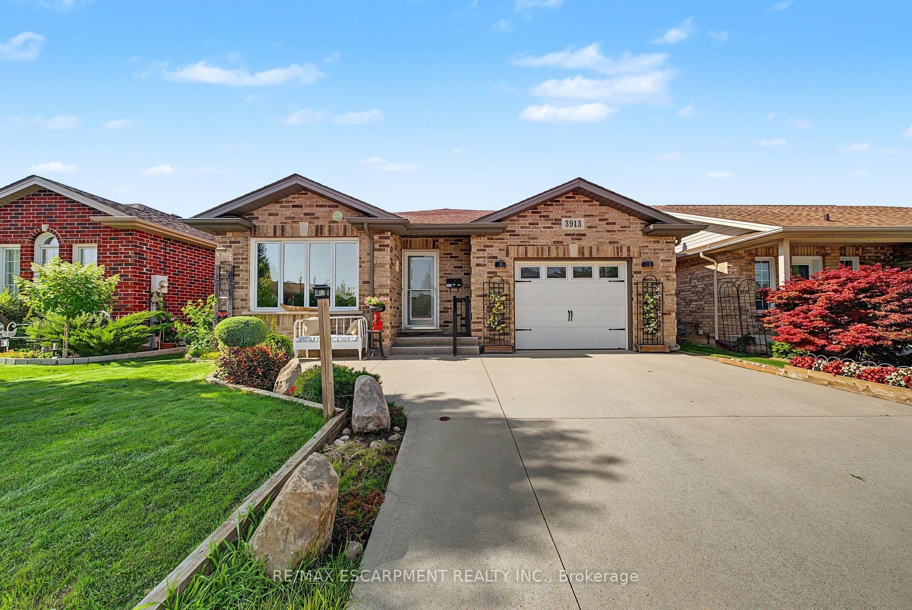 3913 Primrose Lane photo 1