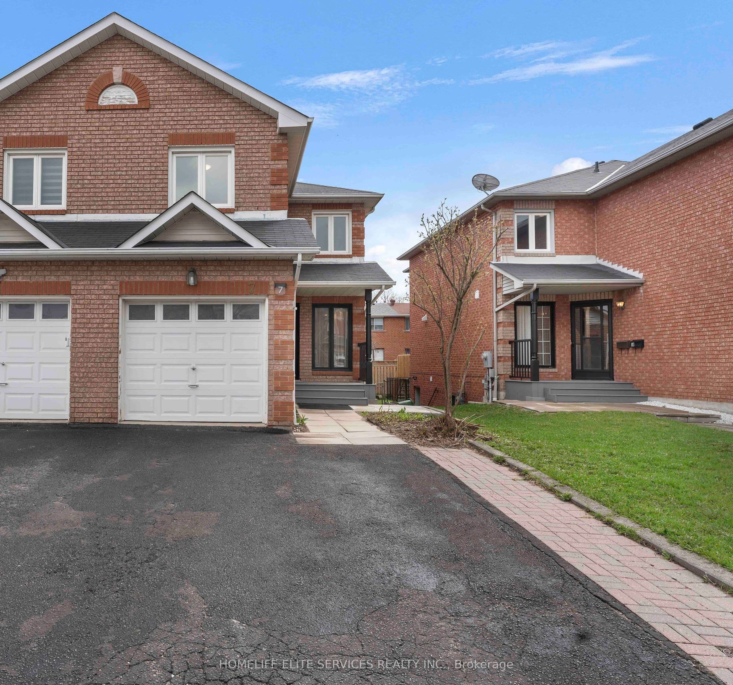 7 Lenthall Avenue photo 1