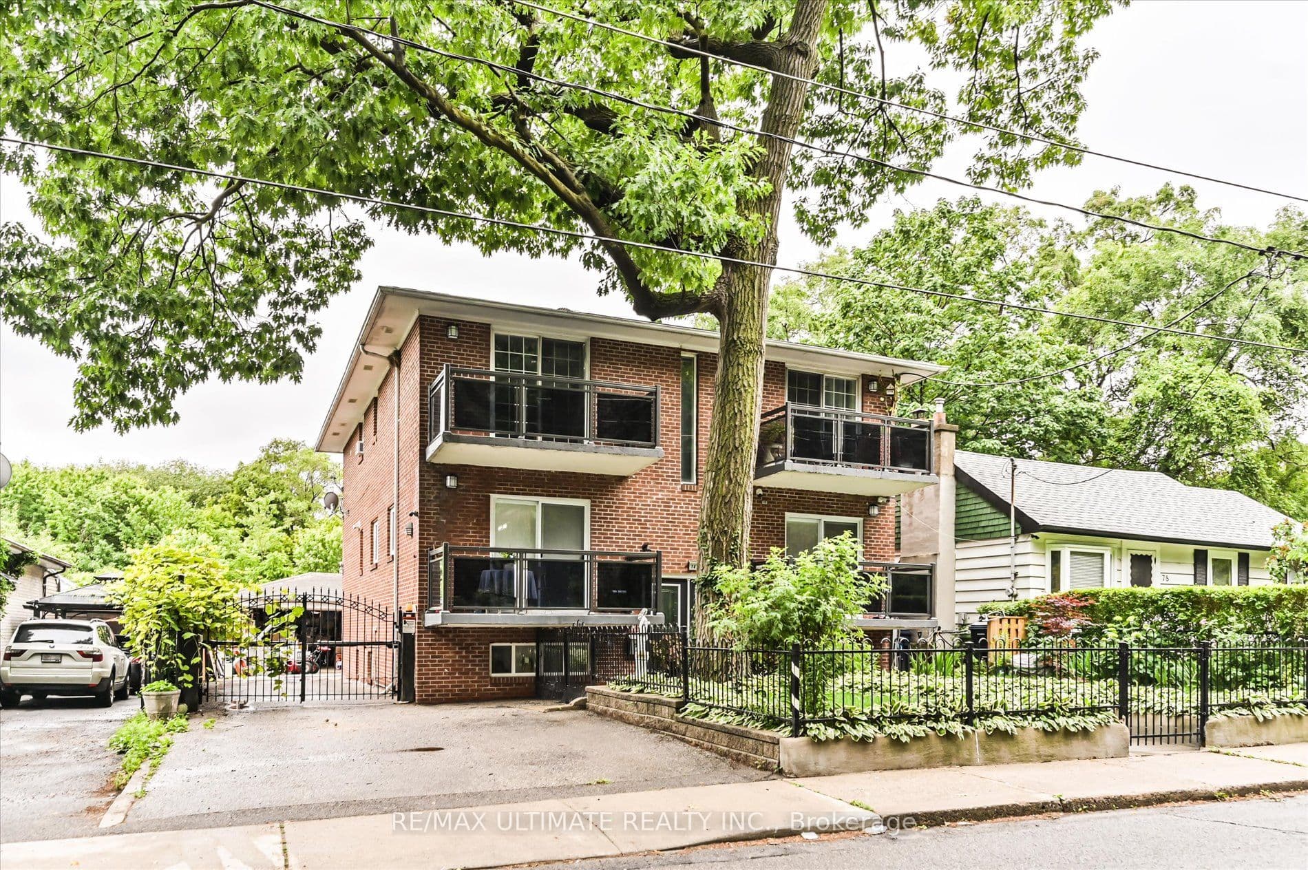 76 Hilldale Road photo 1