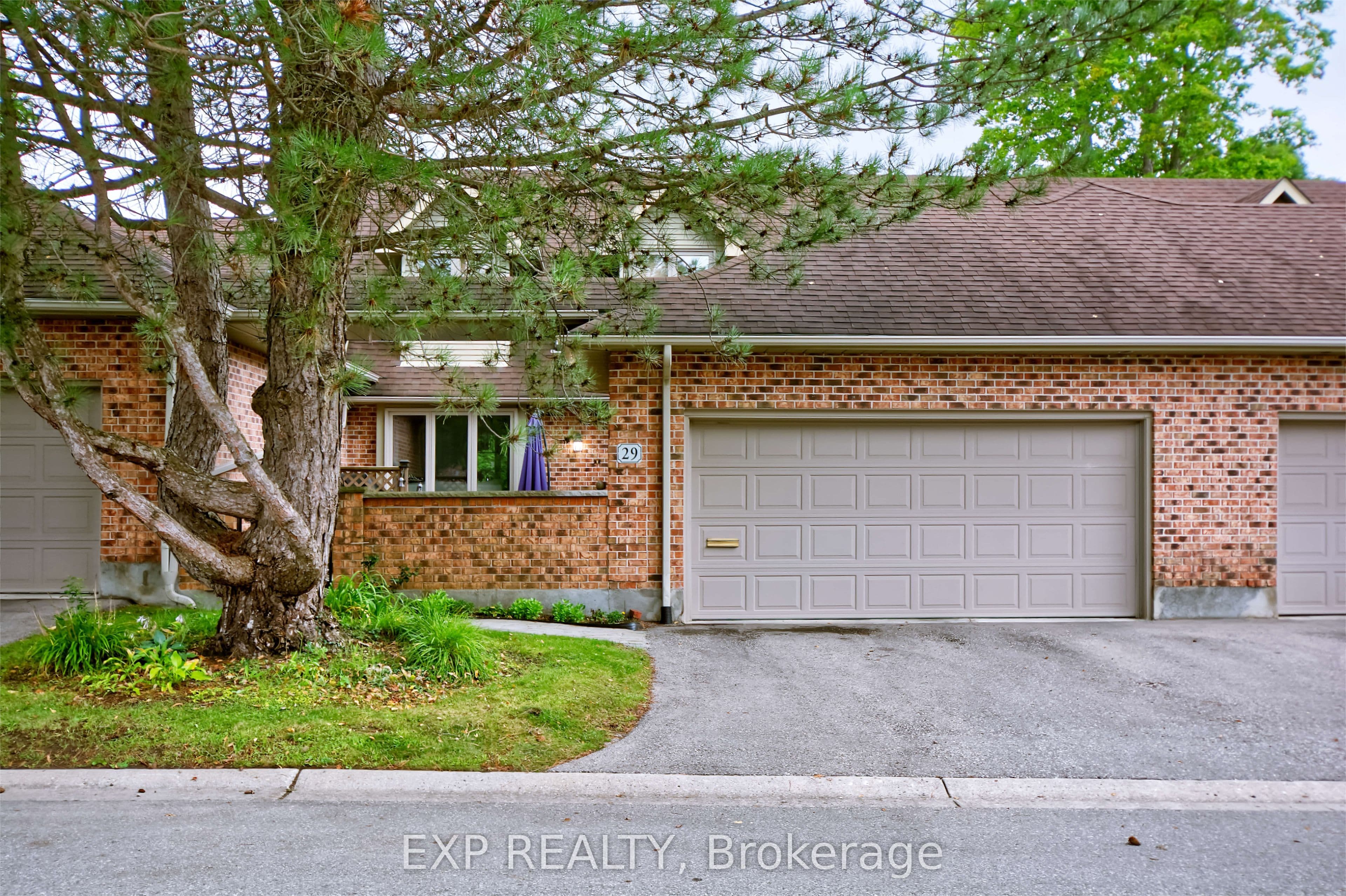 Unit 29 1443 Commissioners Road photo 1
