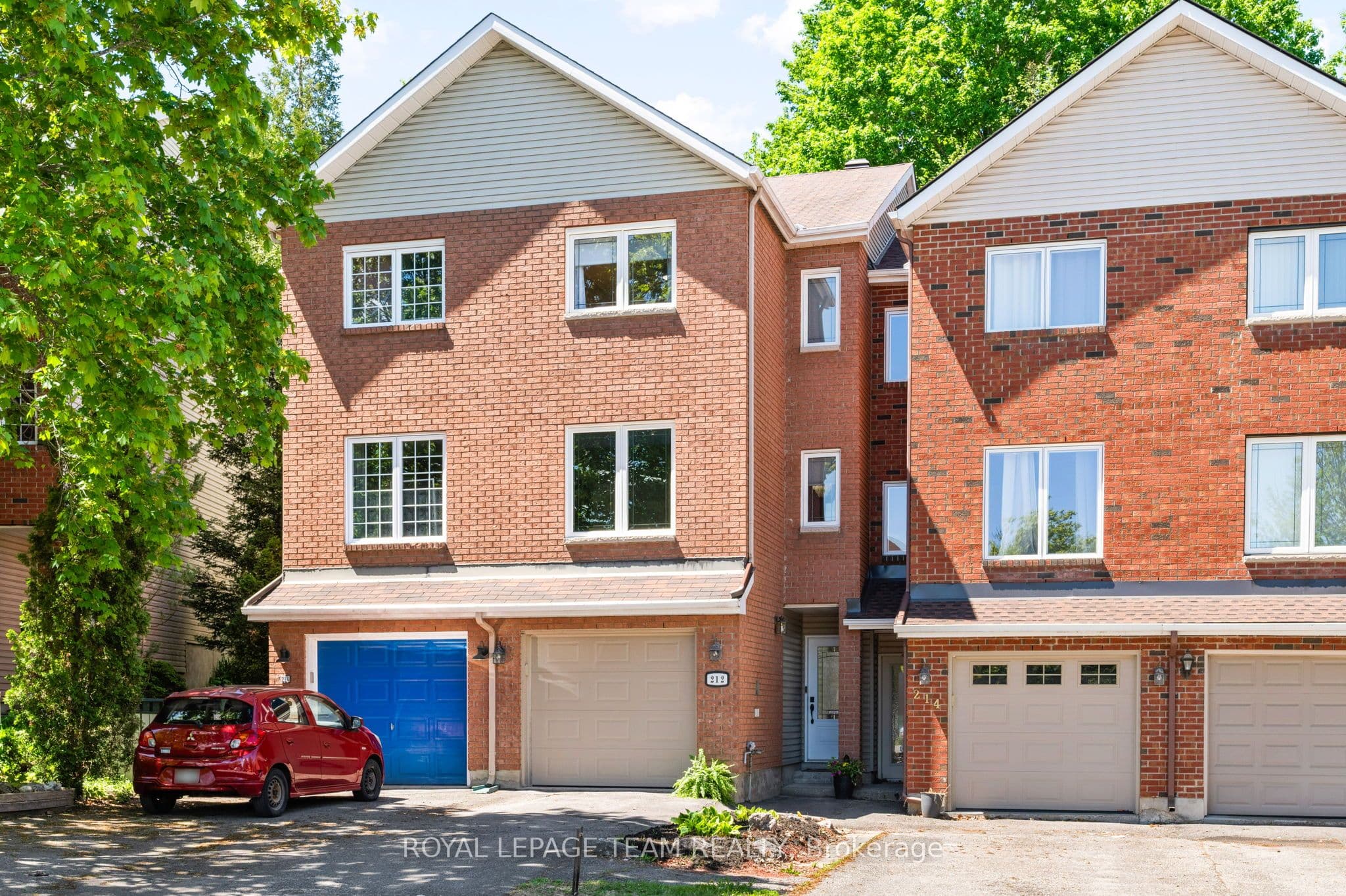 212 Provender Avenue photo 1
