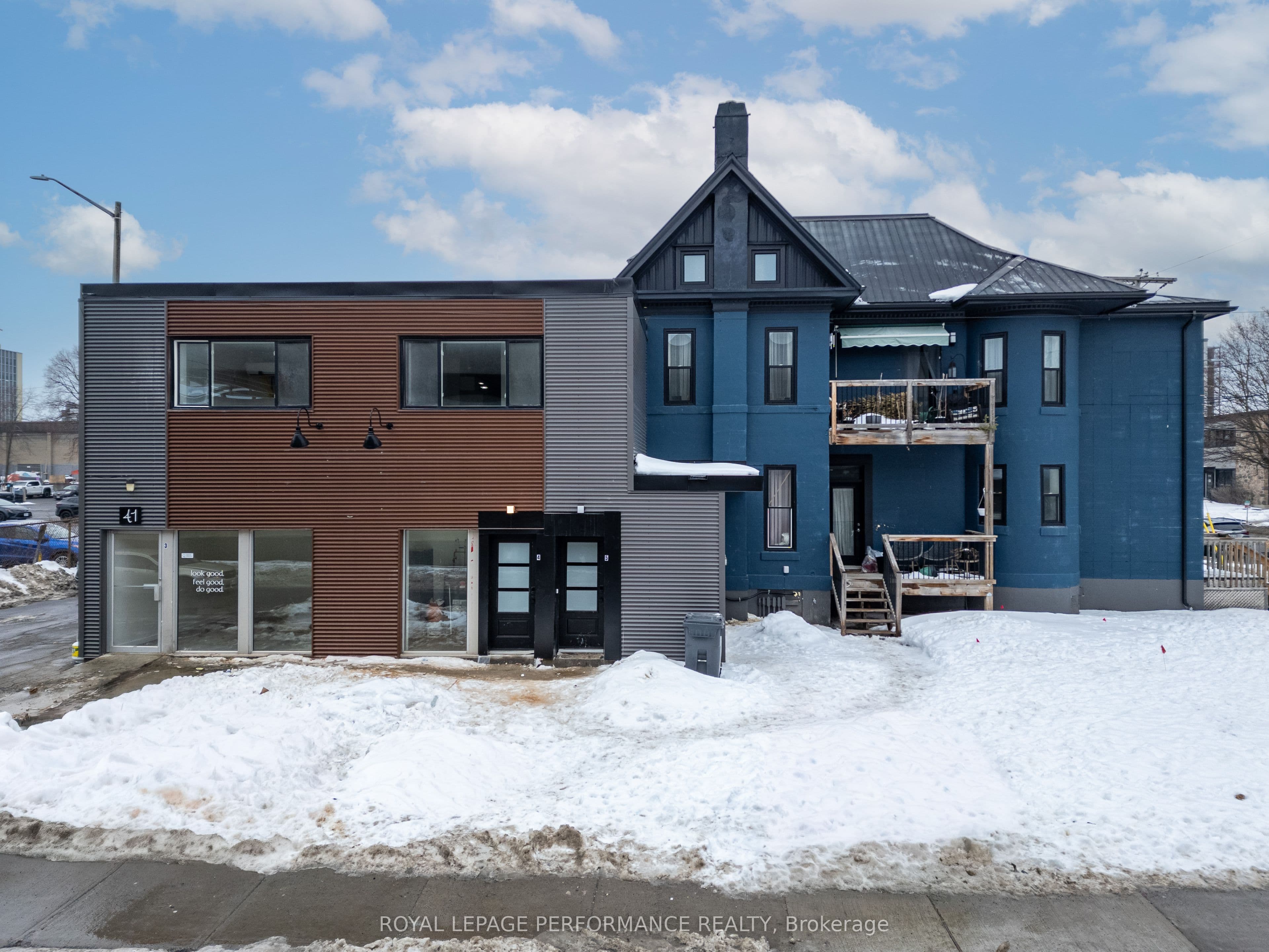 Unit 3 102 Sydney Street photo 1