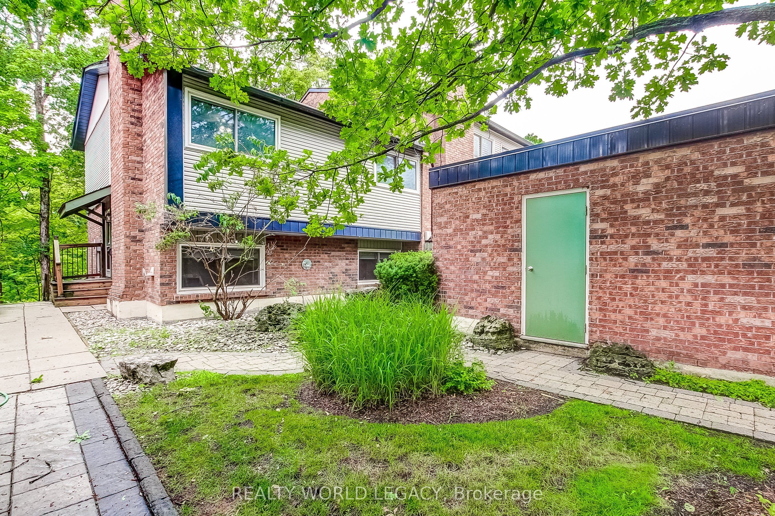 Unit 1 1580 Kerns Road photo 1