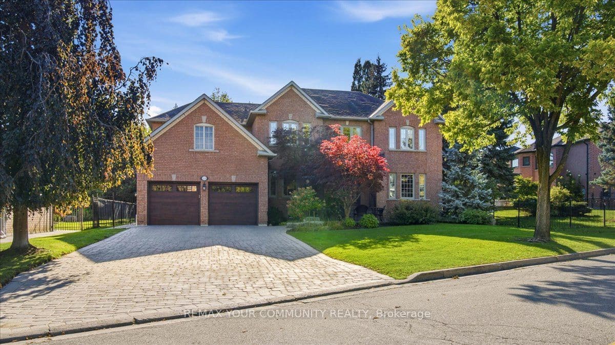250 Roselawn Drive photo 1