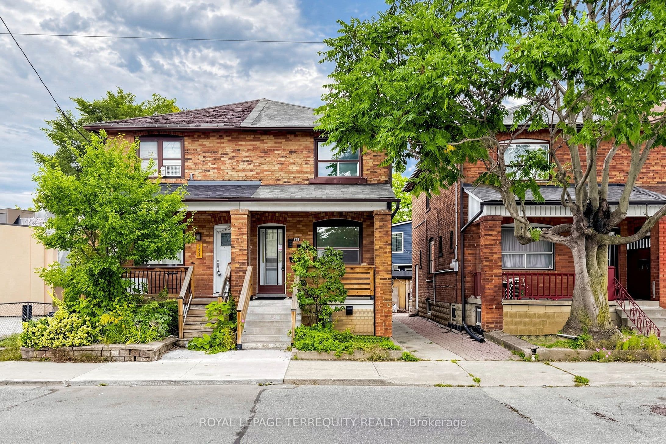 591 Vaughan Road photo 1