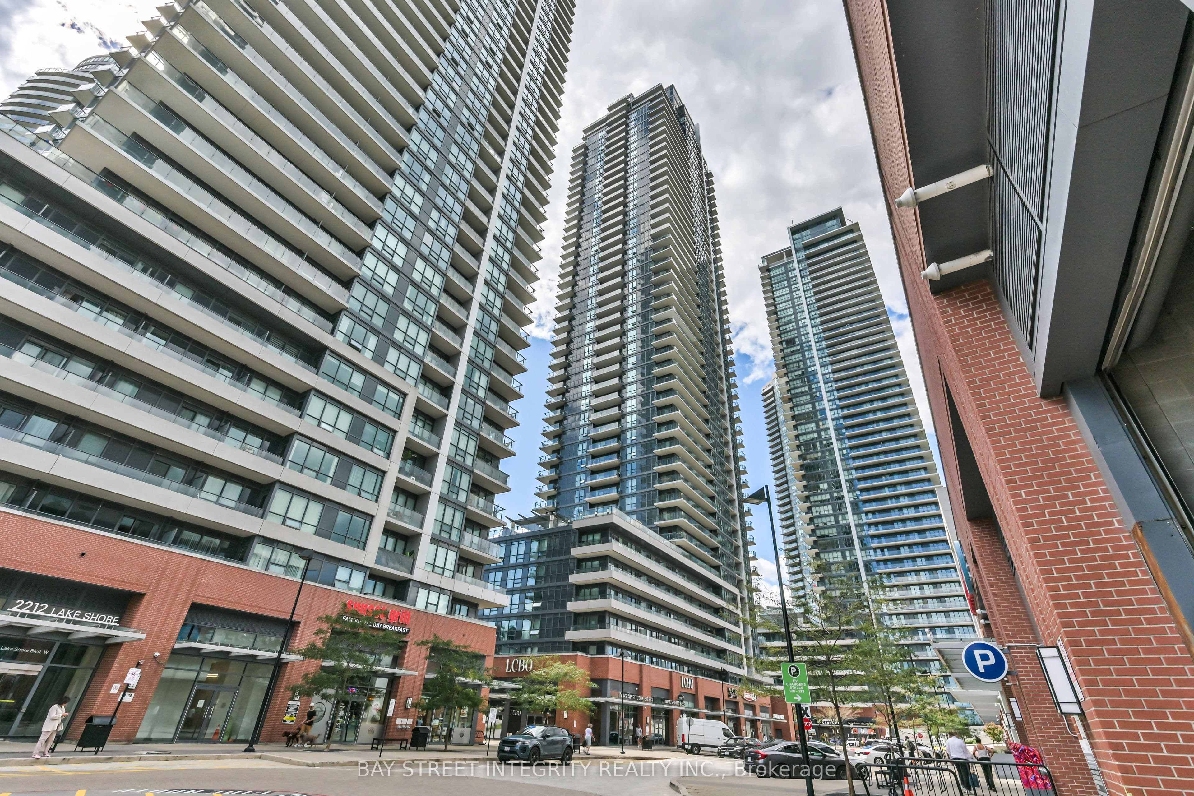 Unit 4301 2220 Lakeshore Boulevard photo 1