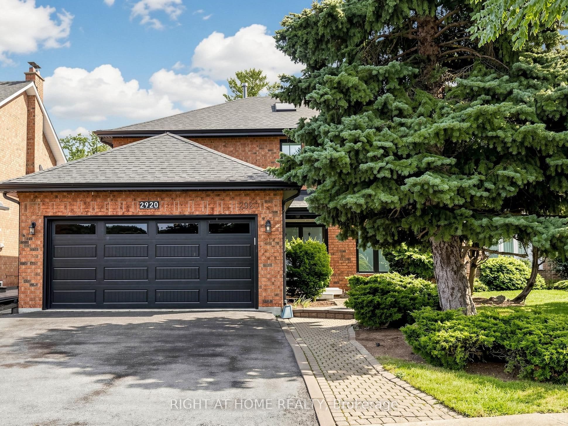2920 Kingsway Drive photo 1