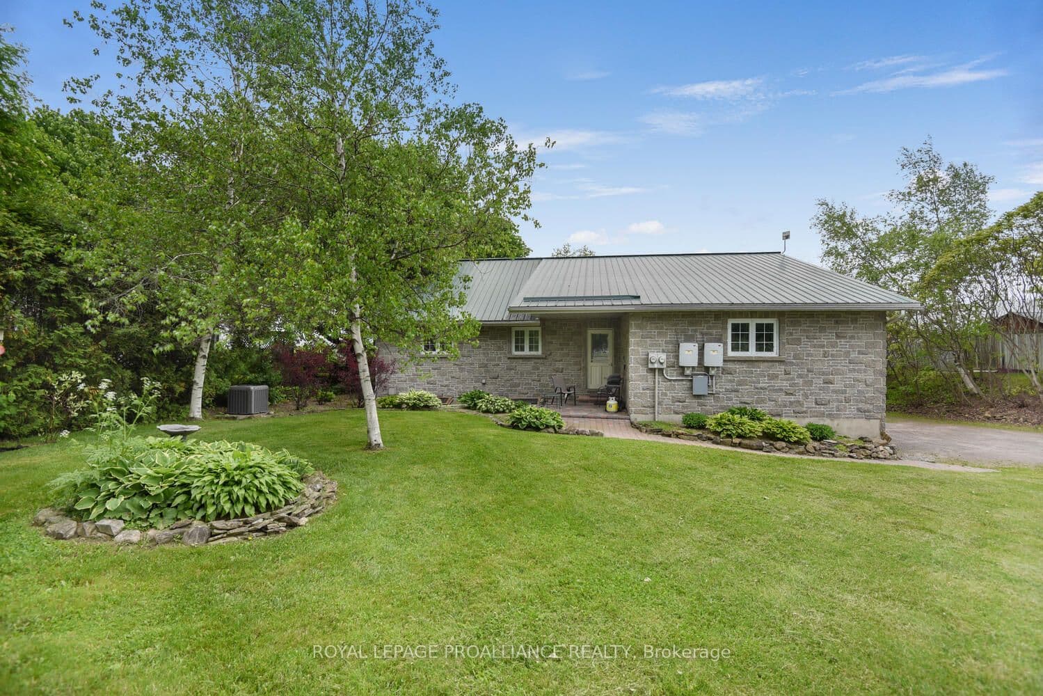 2111 COUNTY ROAD 2 Road photo 1