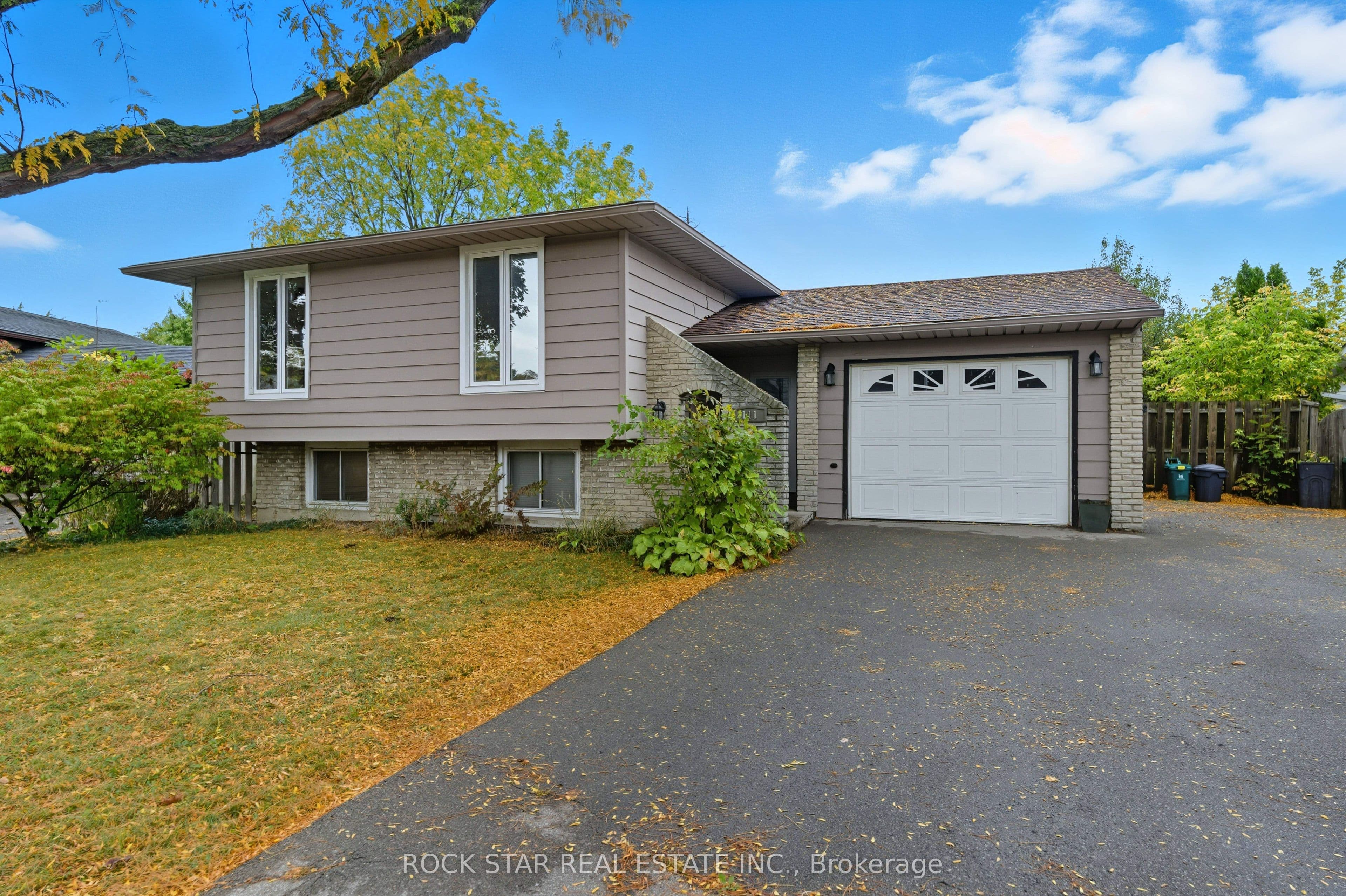 Unit Bsmt 111 Britten Close photo 1