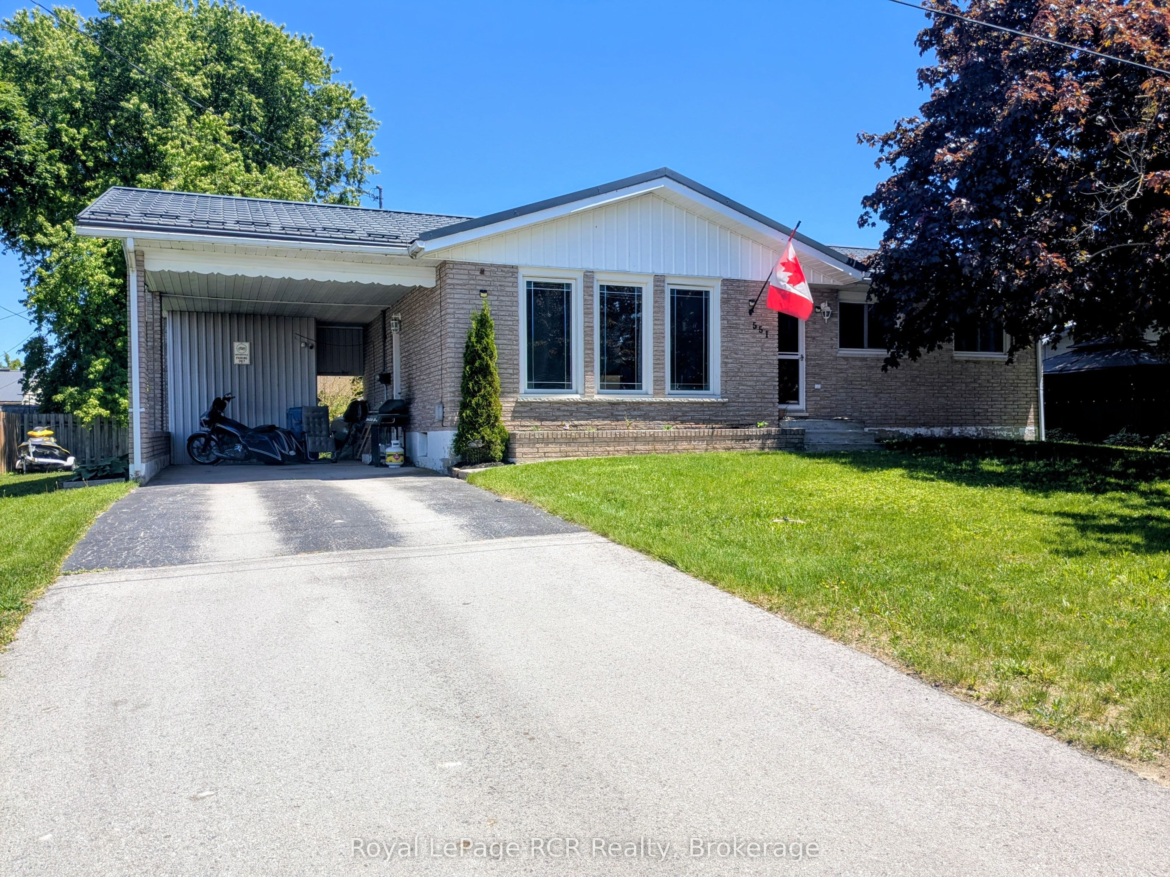 551 15th Avenue photo 1