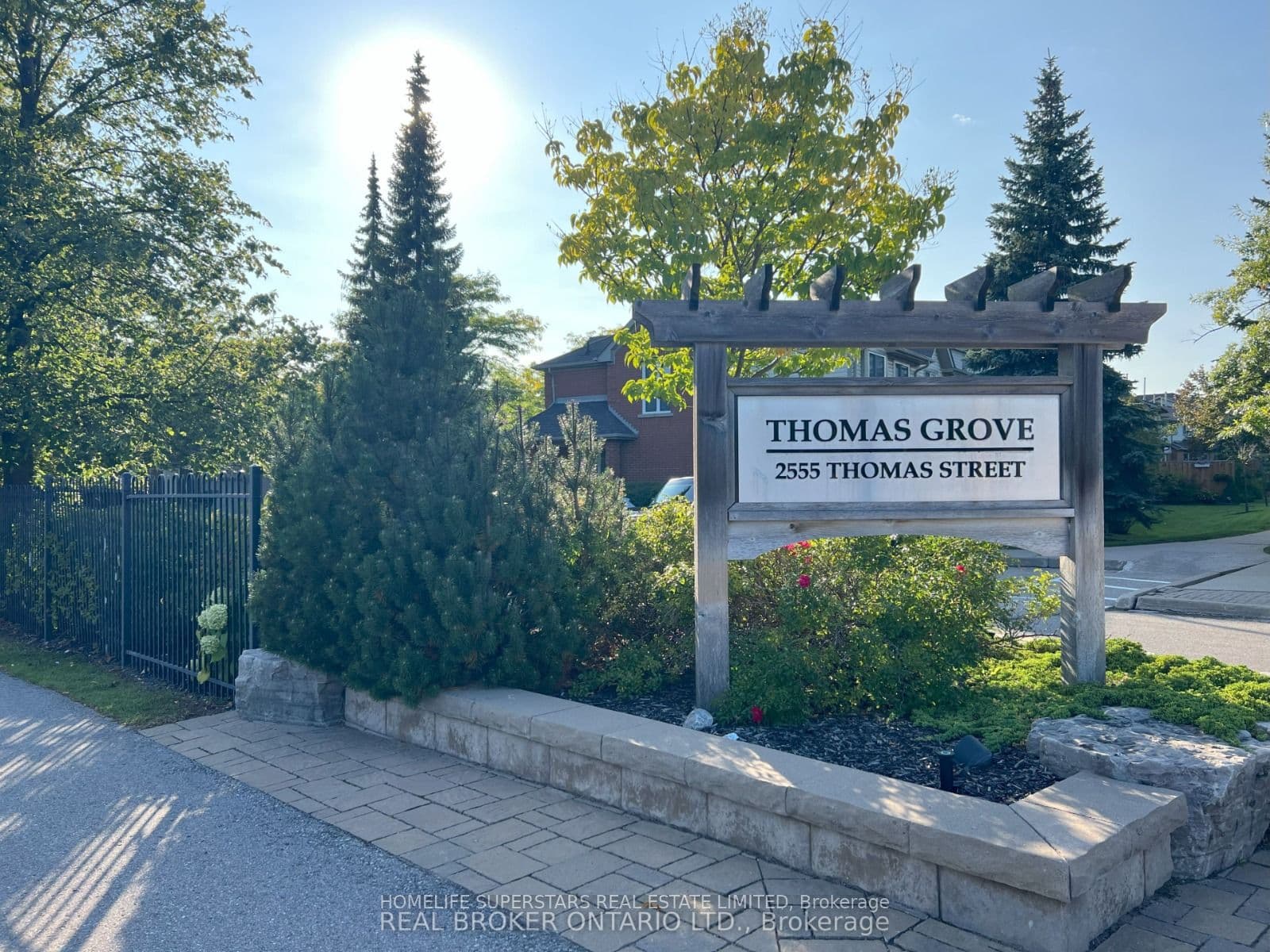 Unit 1 2555 Thomas Street photo 1