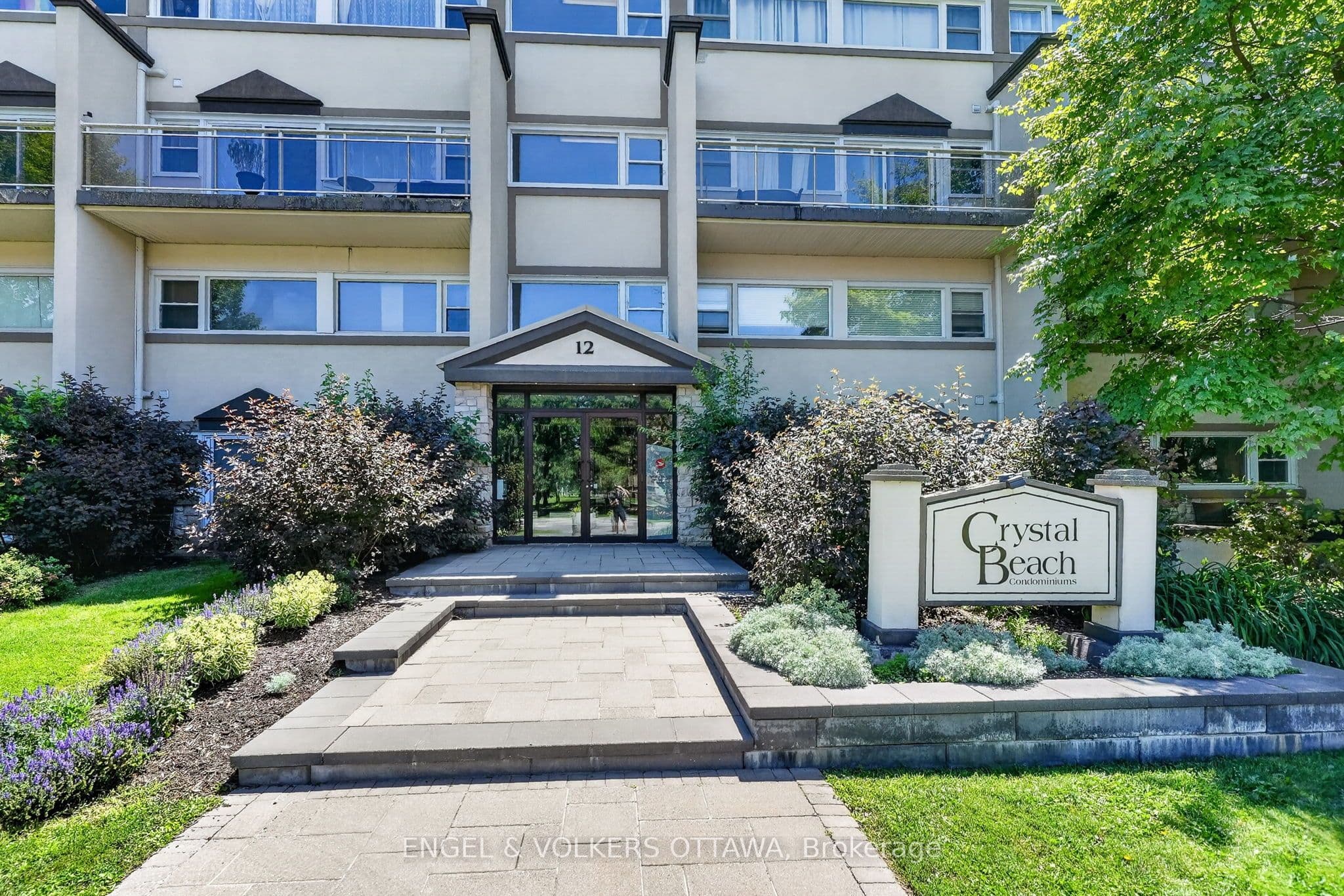Unit 119 12 CORKSTOWN Road photo 1