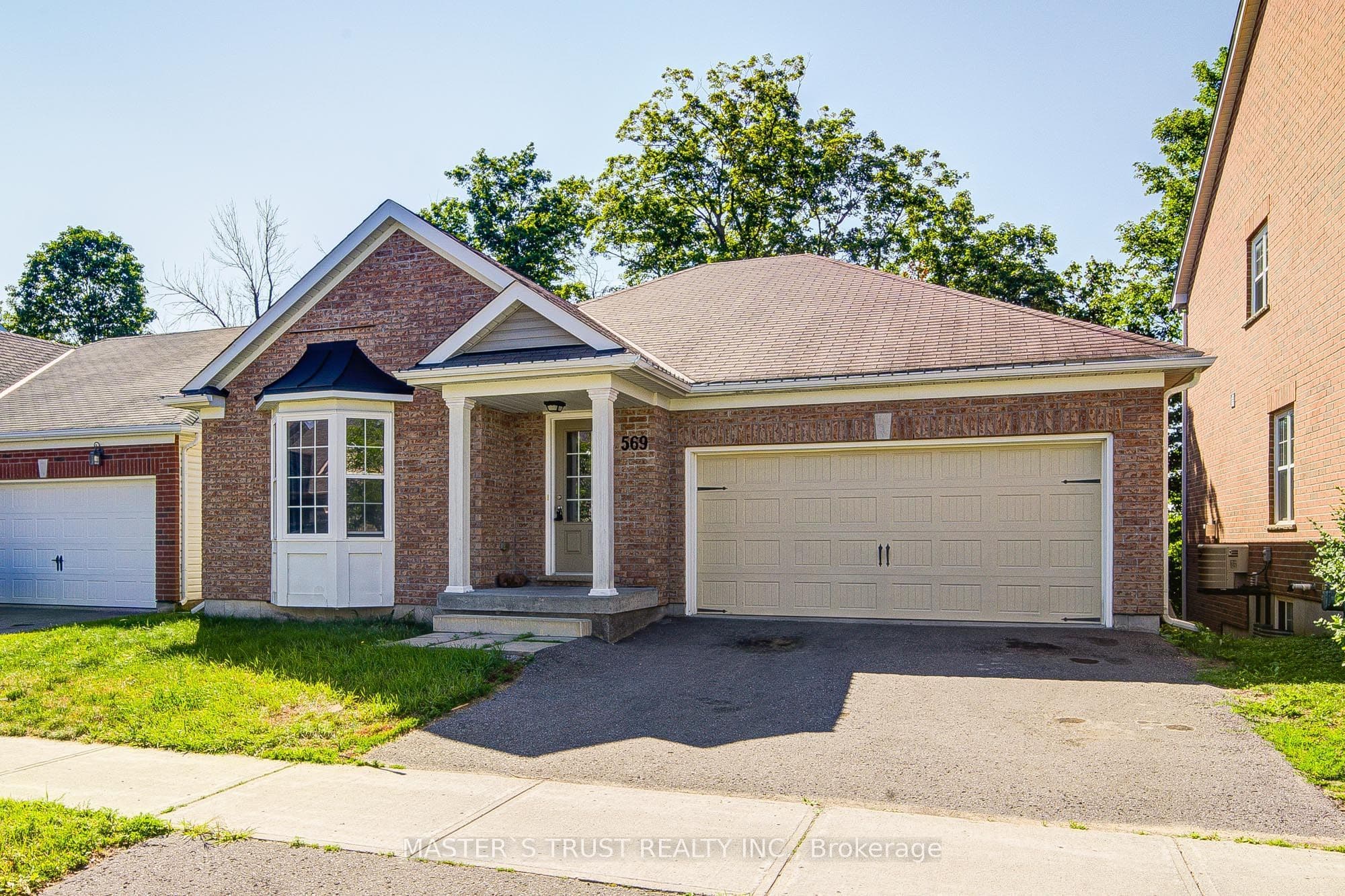 569 Grange Way photo 1