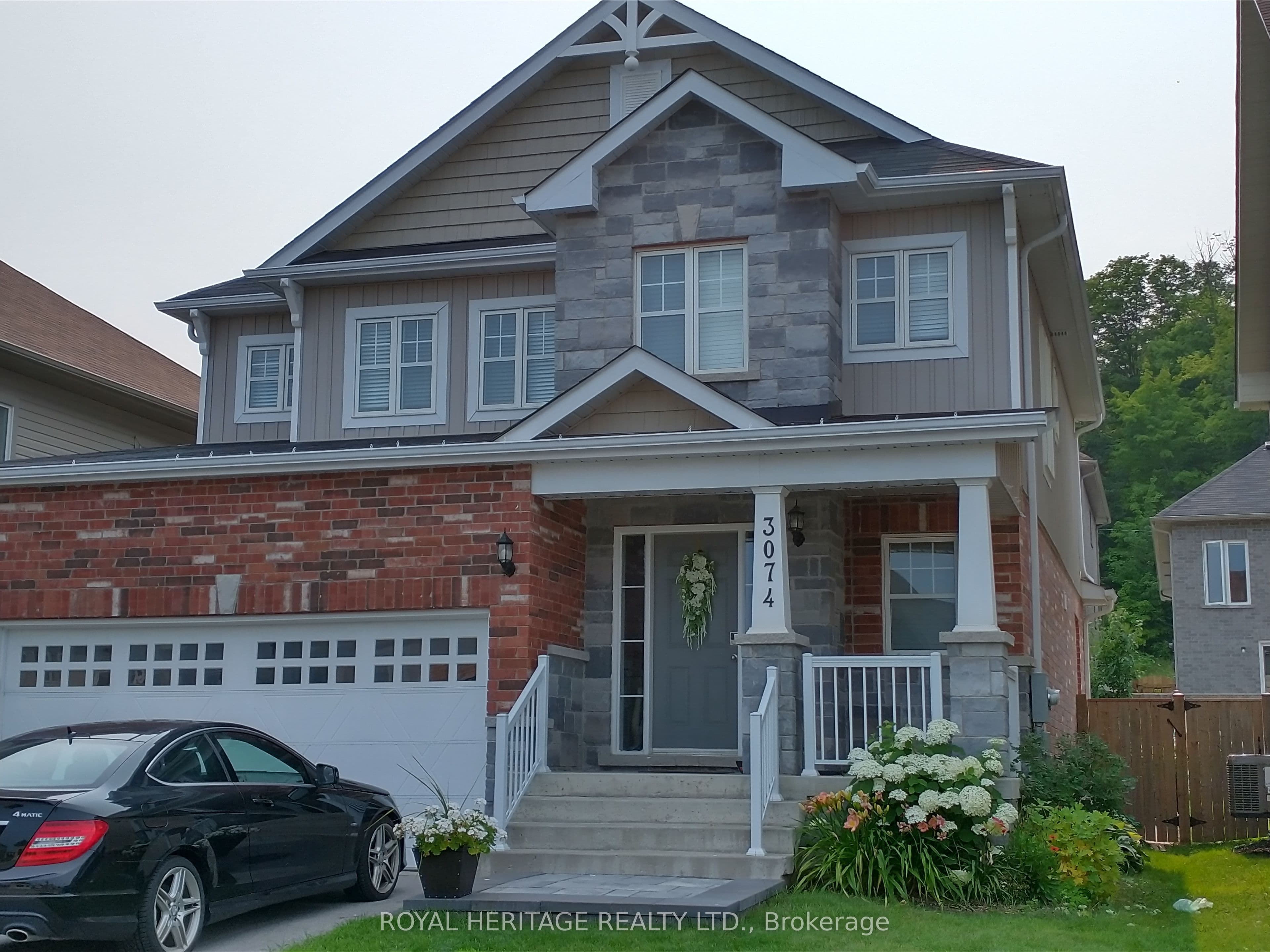 3074 Emperor Drive photo 1