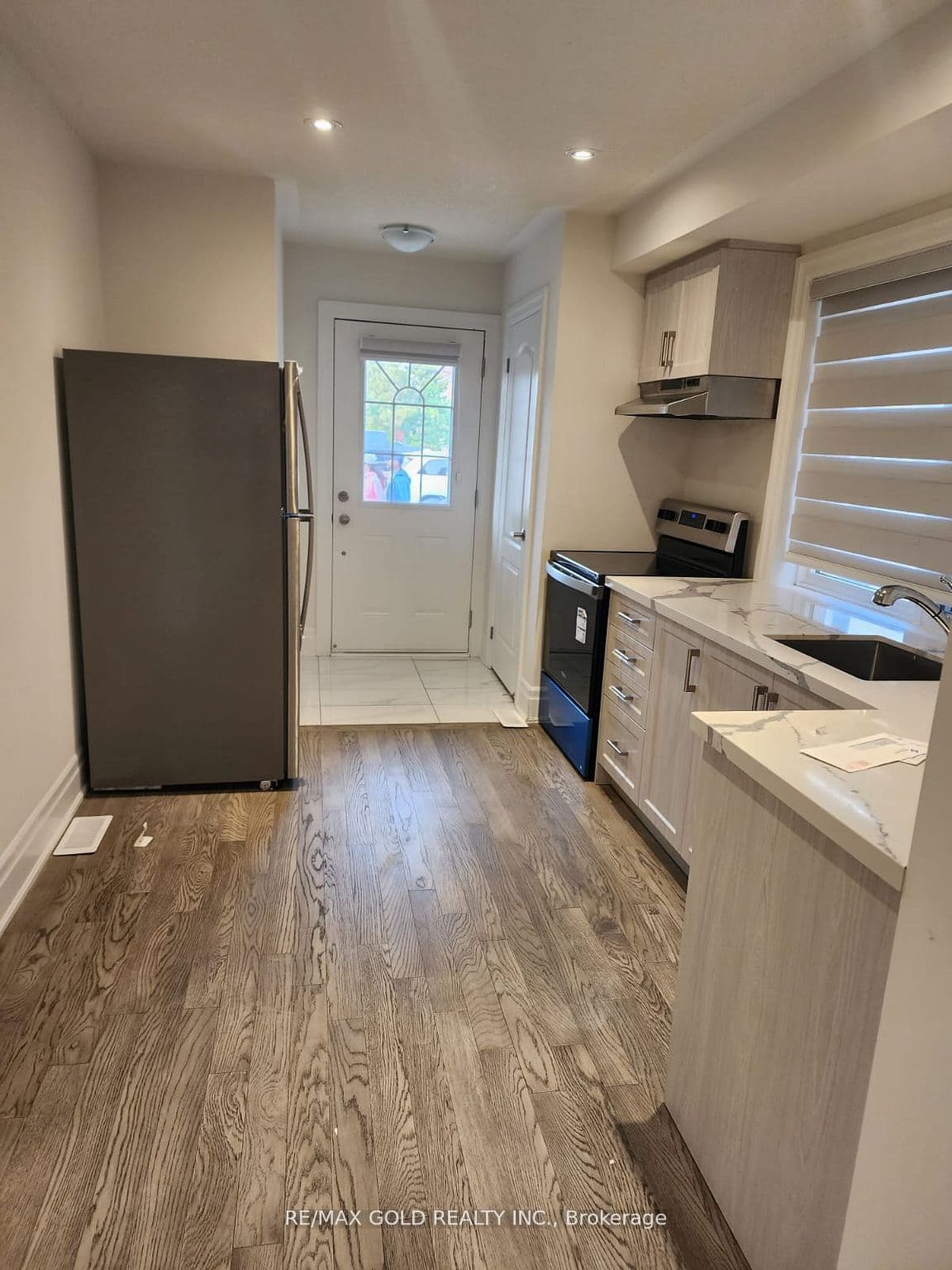 Unit Main Floor 17 Hashmi Place photo 1