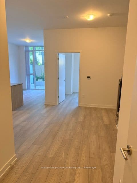 5858 Yonge Street photo 1