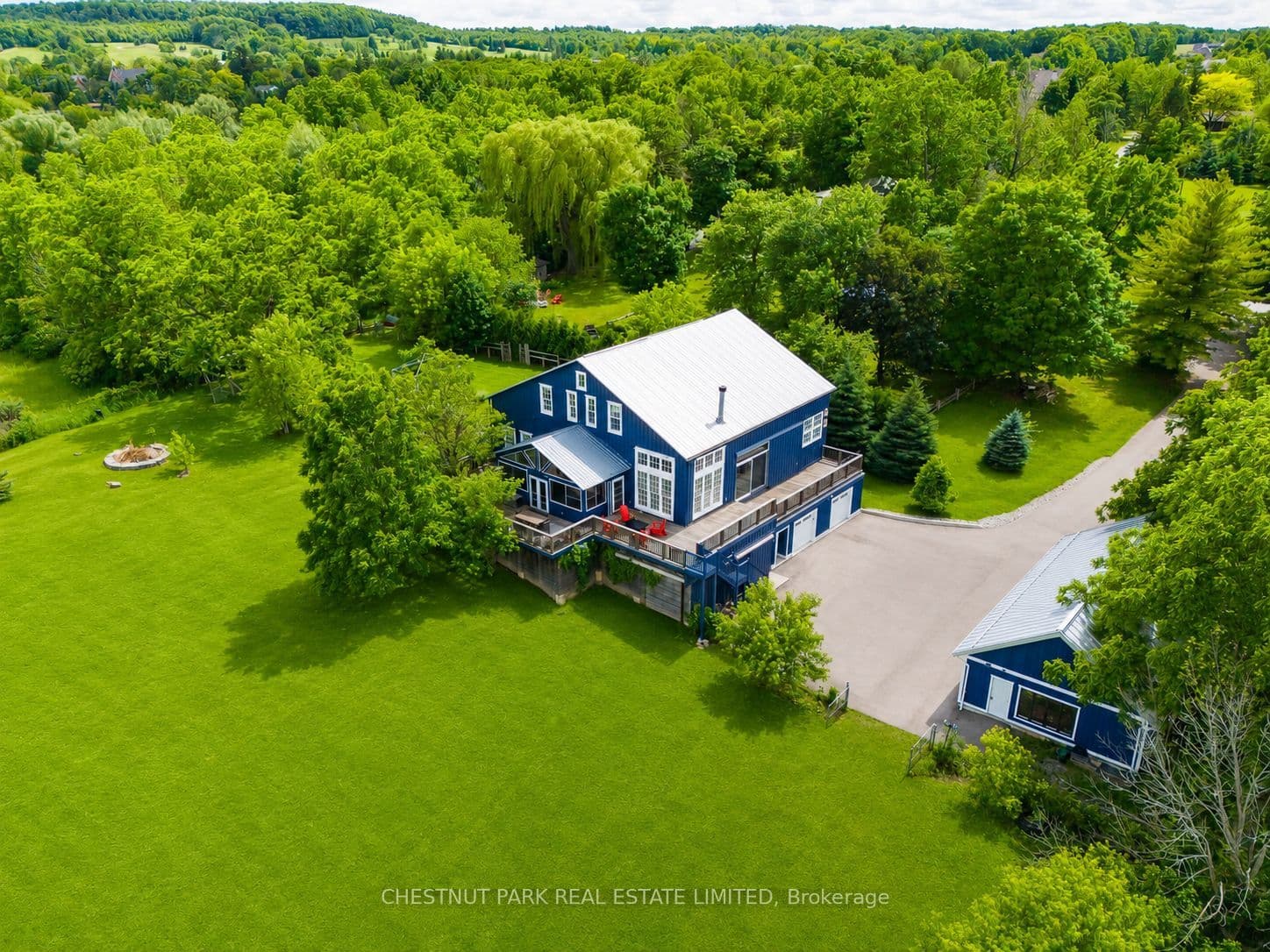 6115 Guelph Line photo 1