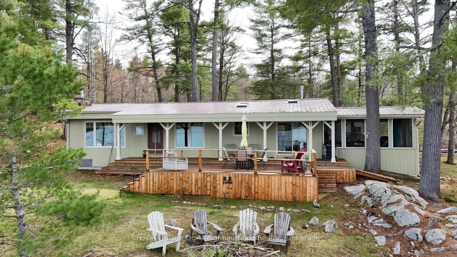 823 Tangamong Road photo 1
