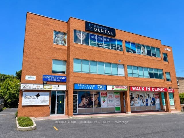 Unit 102 & 103 107 Holland Street photo 1