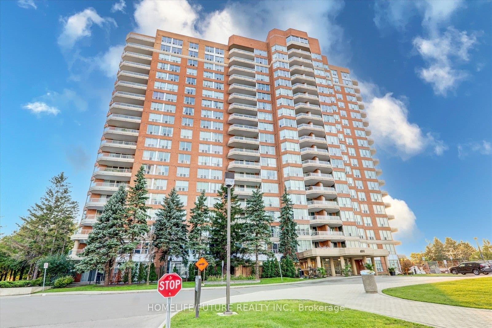 Unit 710 400 Mclevin Avenue photo 1