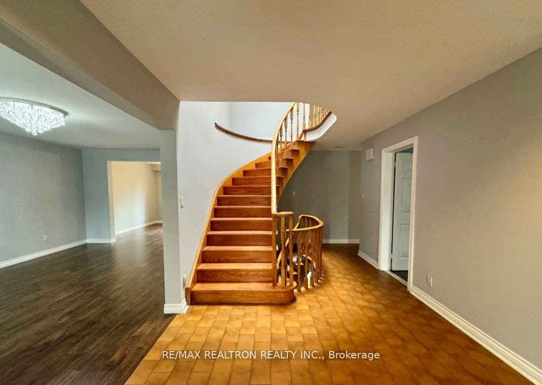 23 Lawnview Drive photo 1