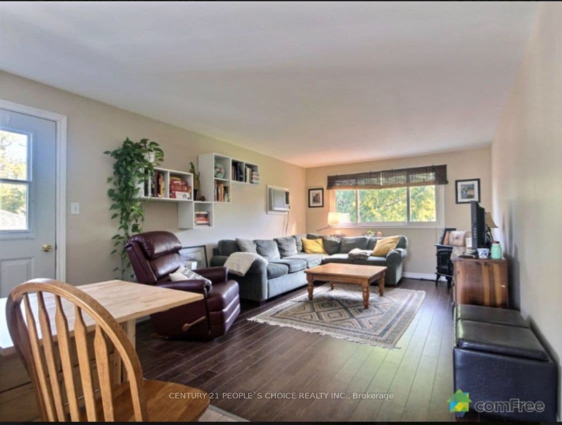 Unit 2 3784 Sinnicks Avenue photo 1