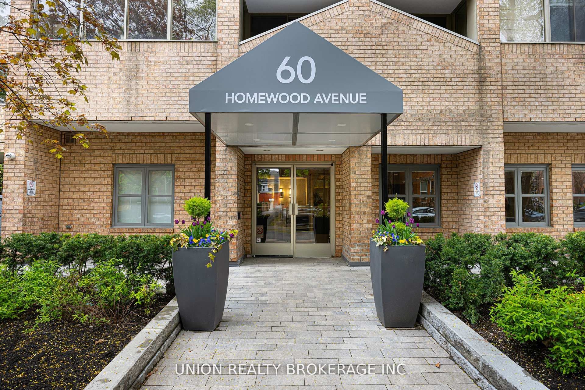 Unit 208 60 Homewood Avenue photo 1