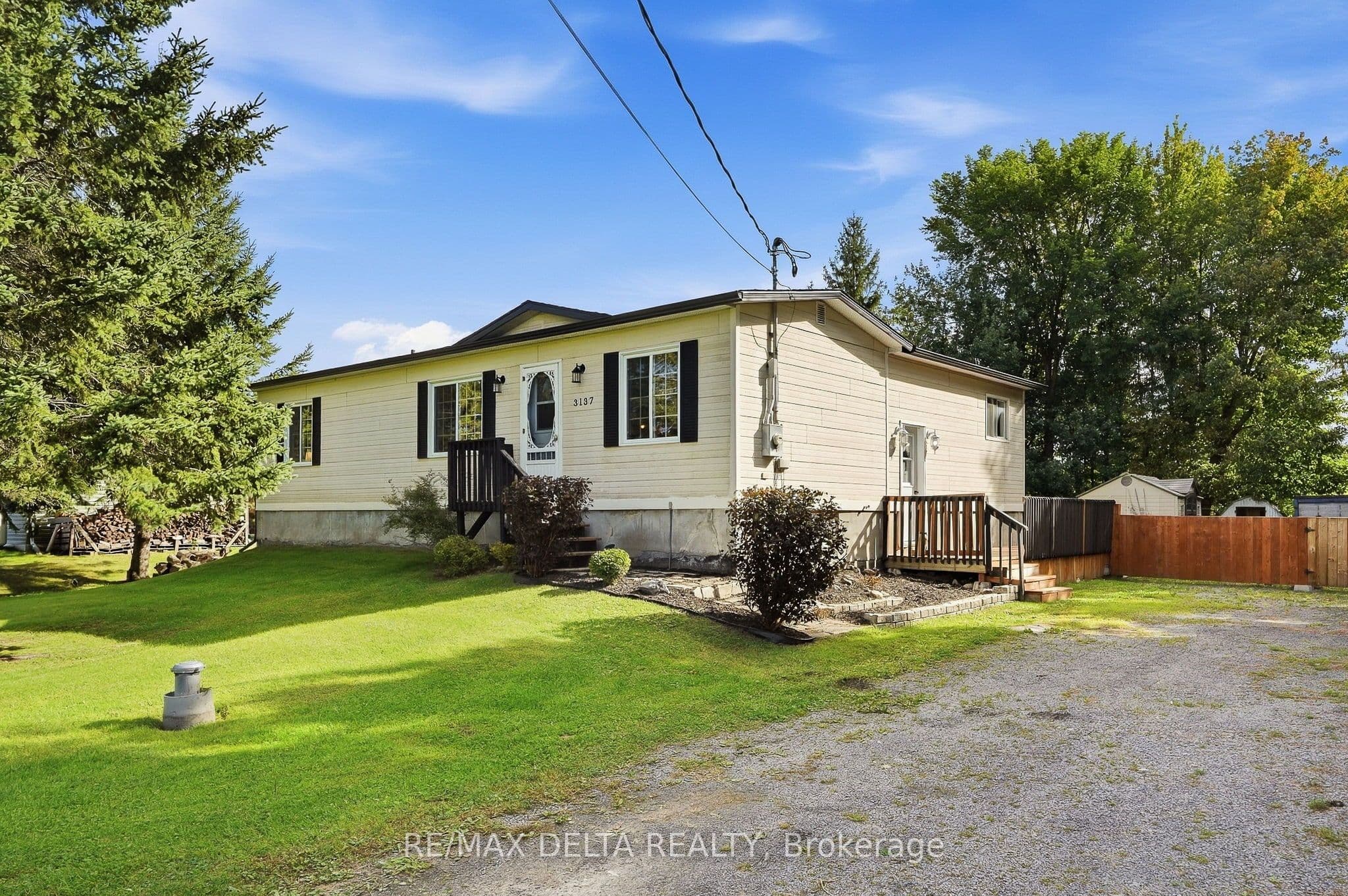 3137 Union Street photo 1
