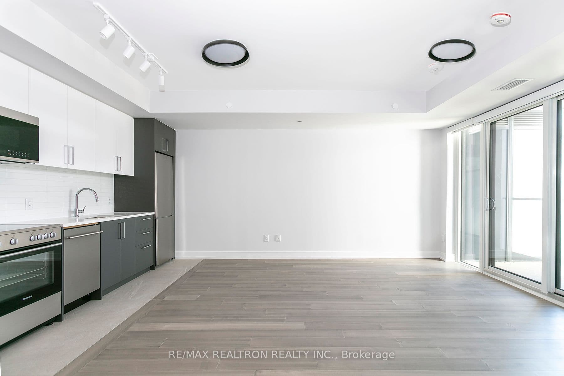 Unit 1004 664 Spadina Avenue photo 1