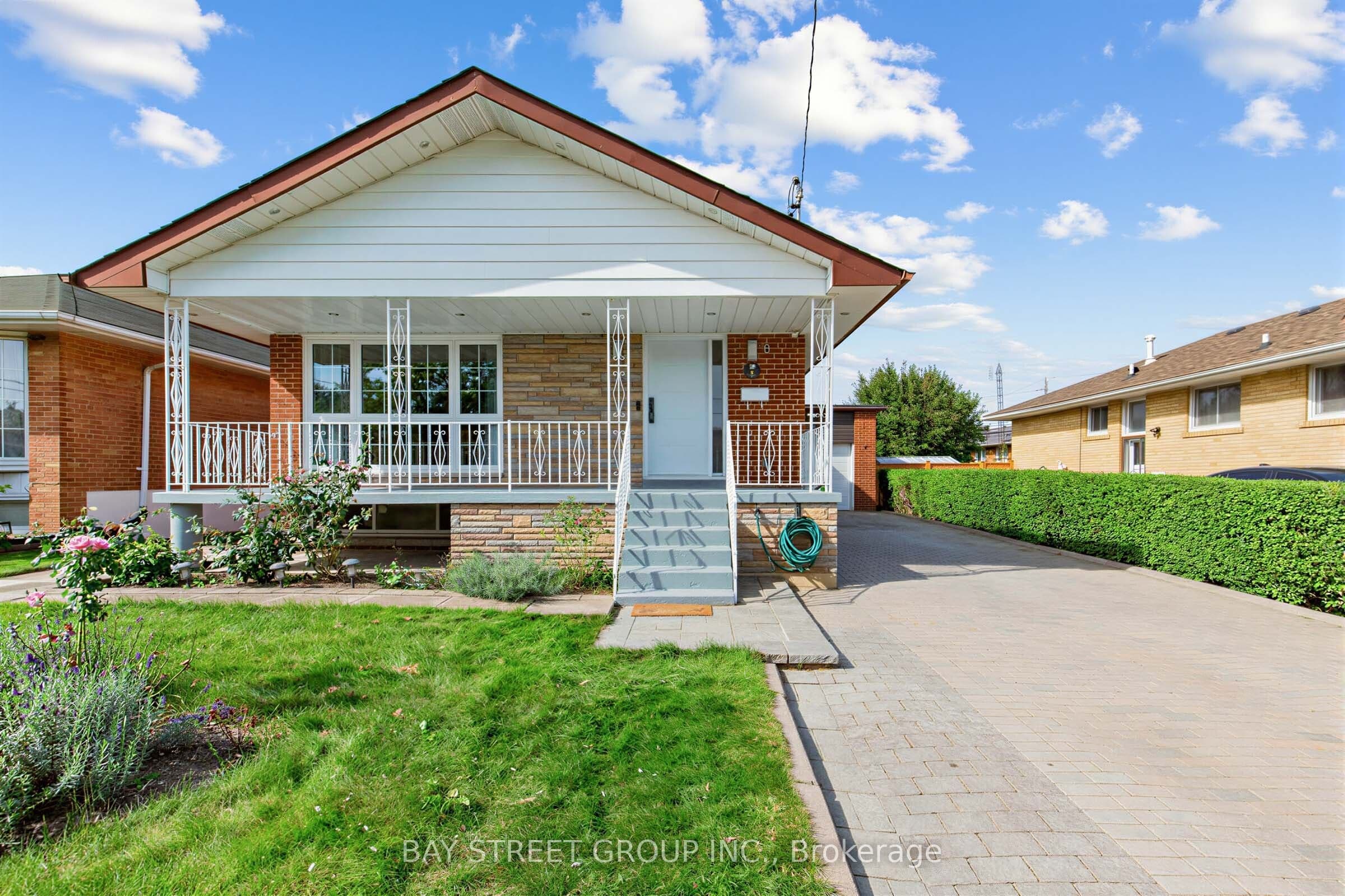 8 Amethyst Road photo 1